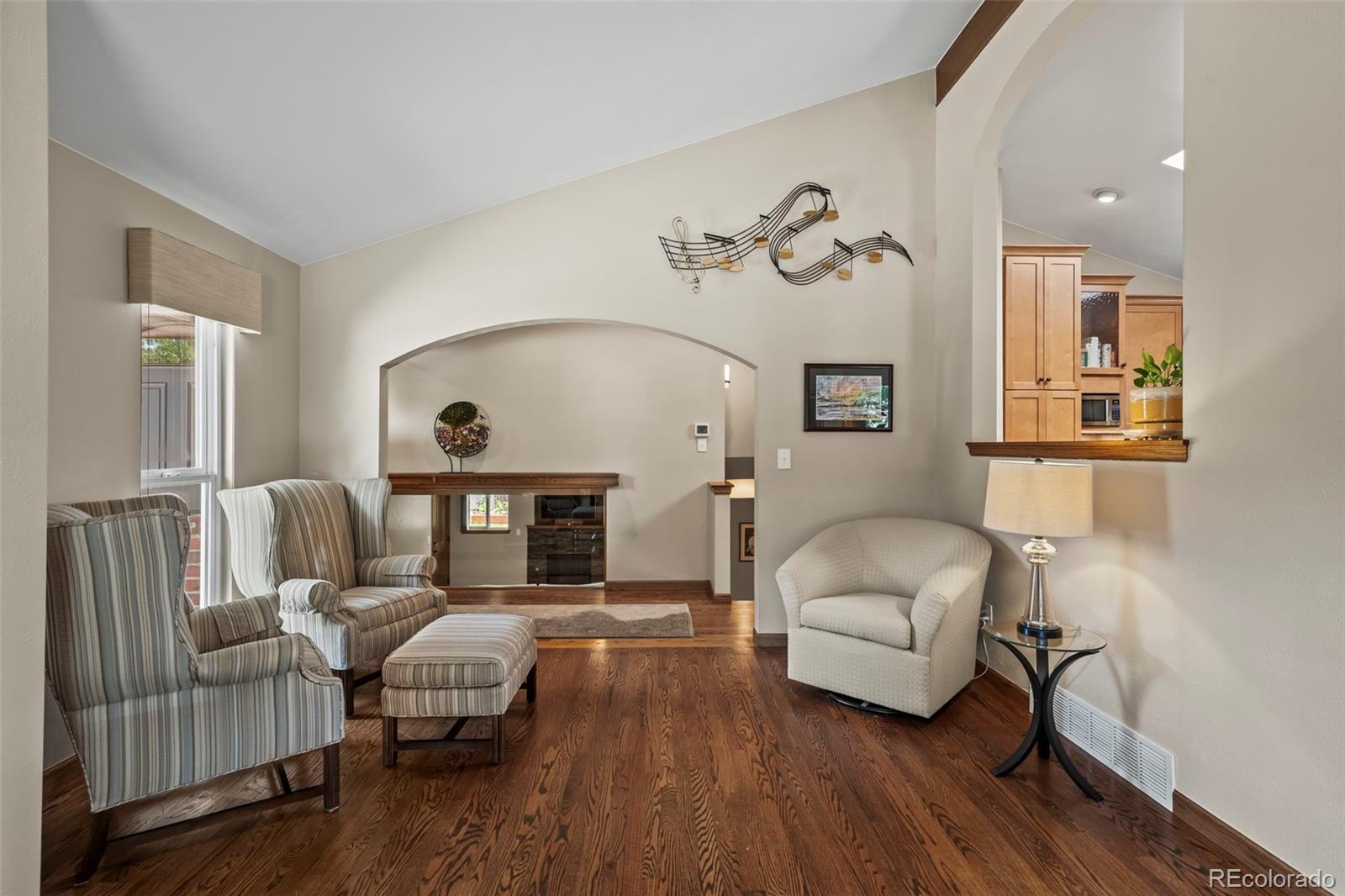 Boulder, Colorado, 80303, United States, 4 Bedrooms Bedrooms, ,3 BathroomsBathrooms,Residential,Contingent,1944054