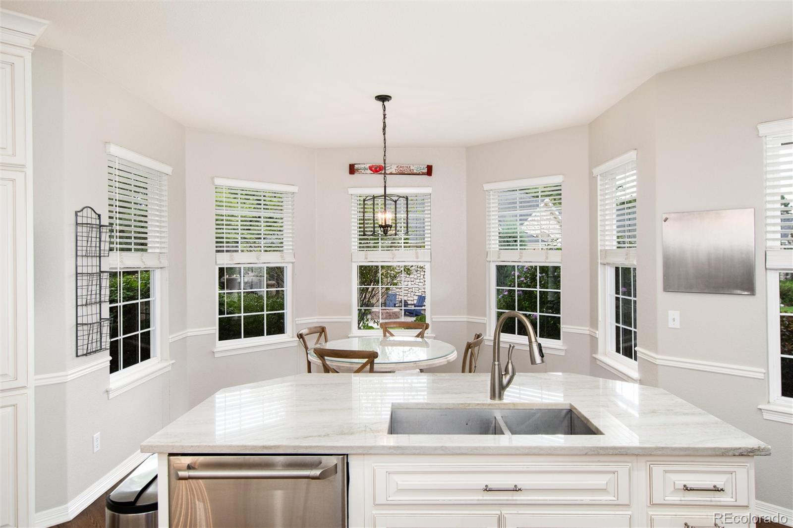 Littleton, Colorado, 80123, United States, 4 Bedrooms Bedrooms, ,4 BathroomsBathrooms,Residential,Active,1936610