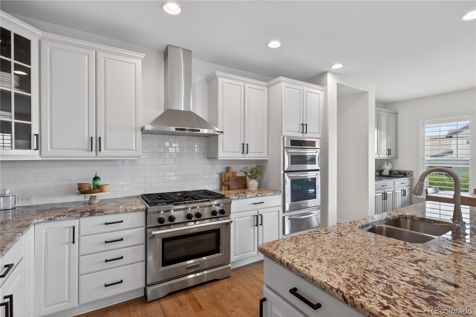 Highlands Ranch, Colorado, 80126, United States, 5 Bedrooms Bedrooms, ,5 BathroomsBathrooms,Residential,Active,2044598