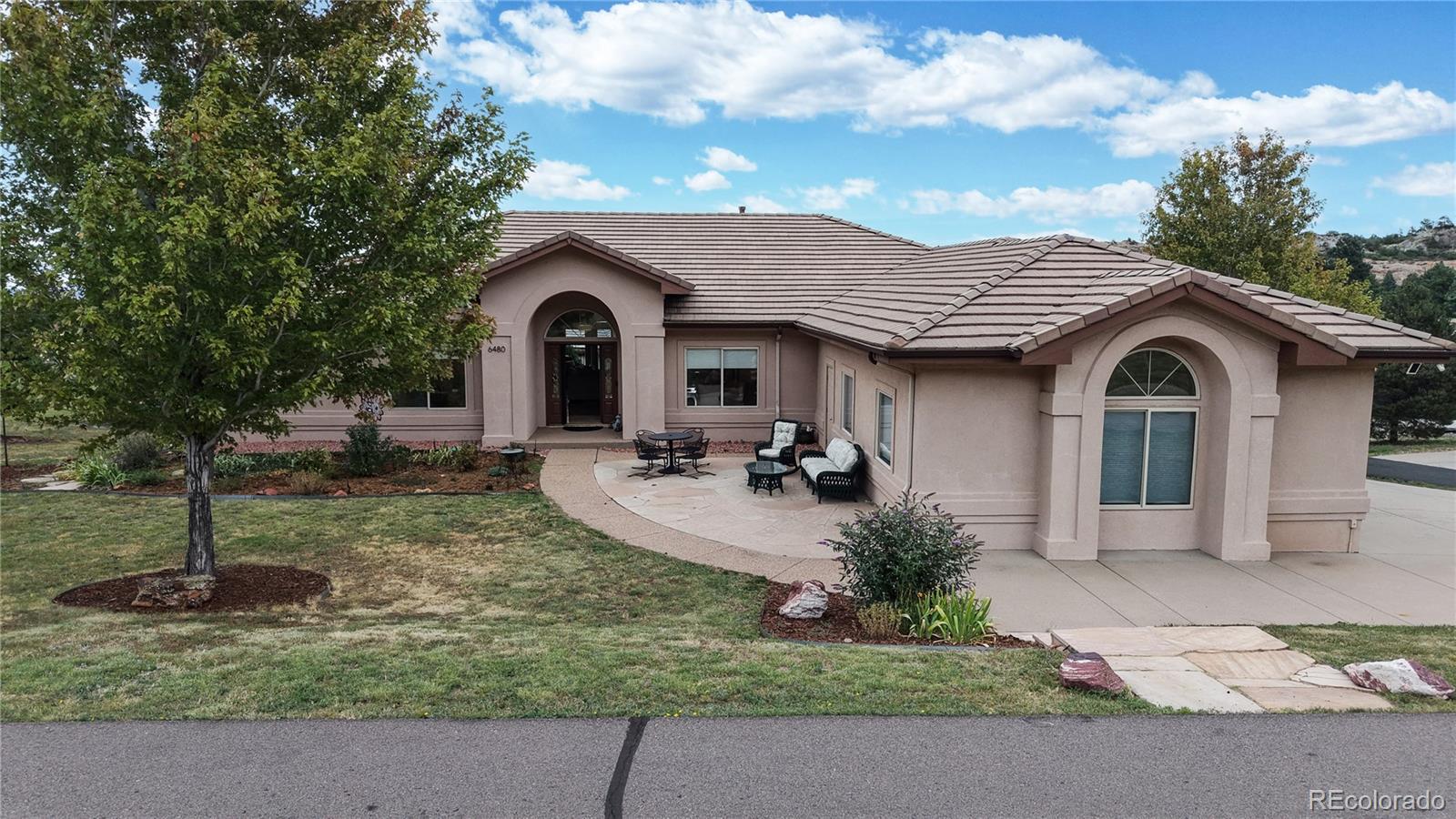 Littleton, Colorado, 80125, United States, 4 Bedrooms Bedrooms, ,4 BathroomsBathrooms,Residential,Active,1945079