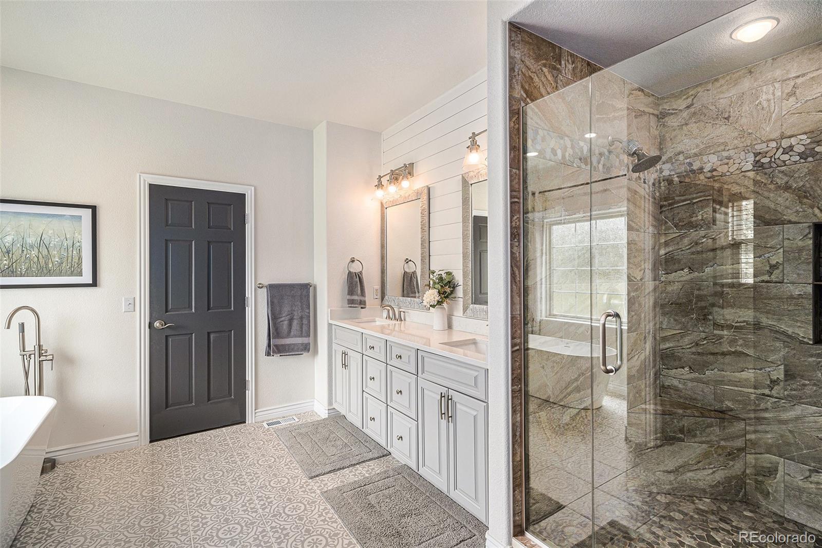 Franktown, Colorado, 80116, United States, 5 Bedrooms Bedrooms, ,5 BathroomsBathrooms,Residential,Active,2007626