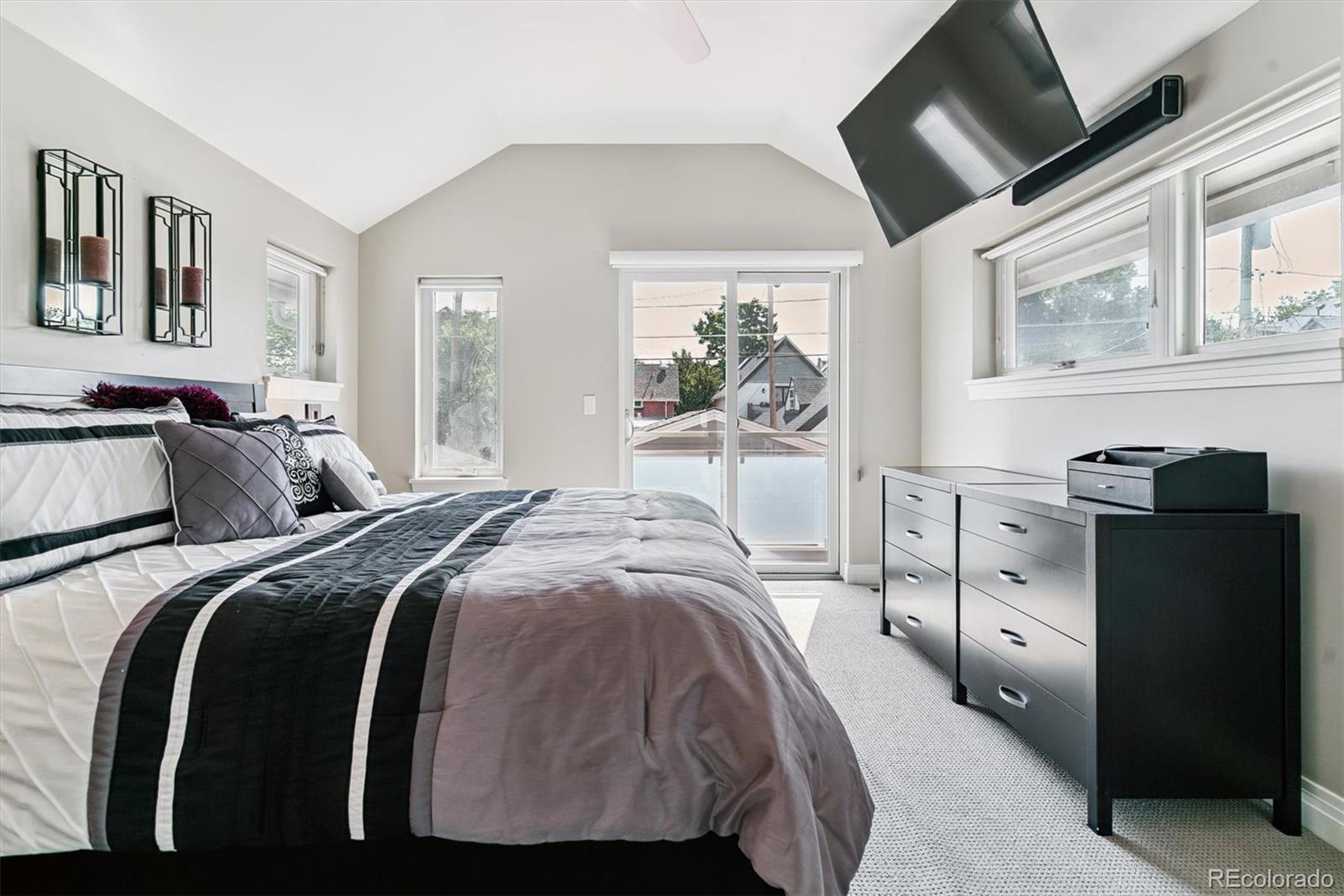 Denver, Colorado, 80205, United States, 4 Bedrooms Bedrooms, ,4 BathroomsBathrooms,Residential,Active,1905128