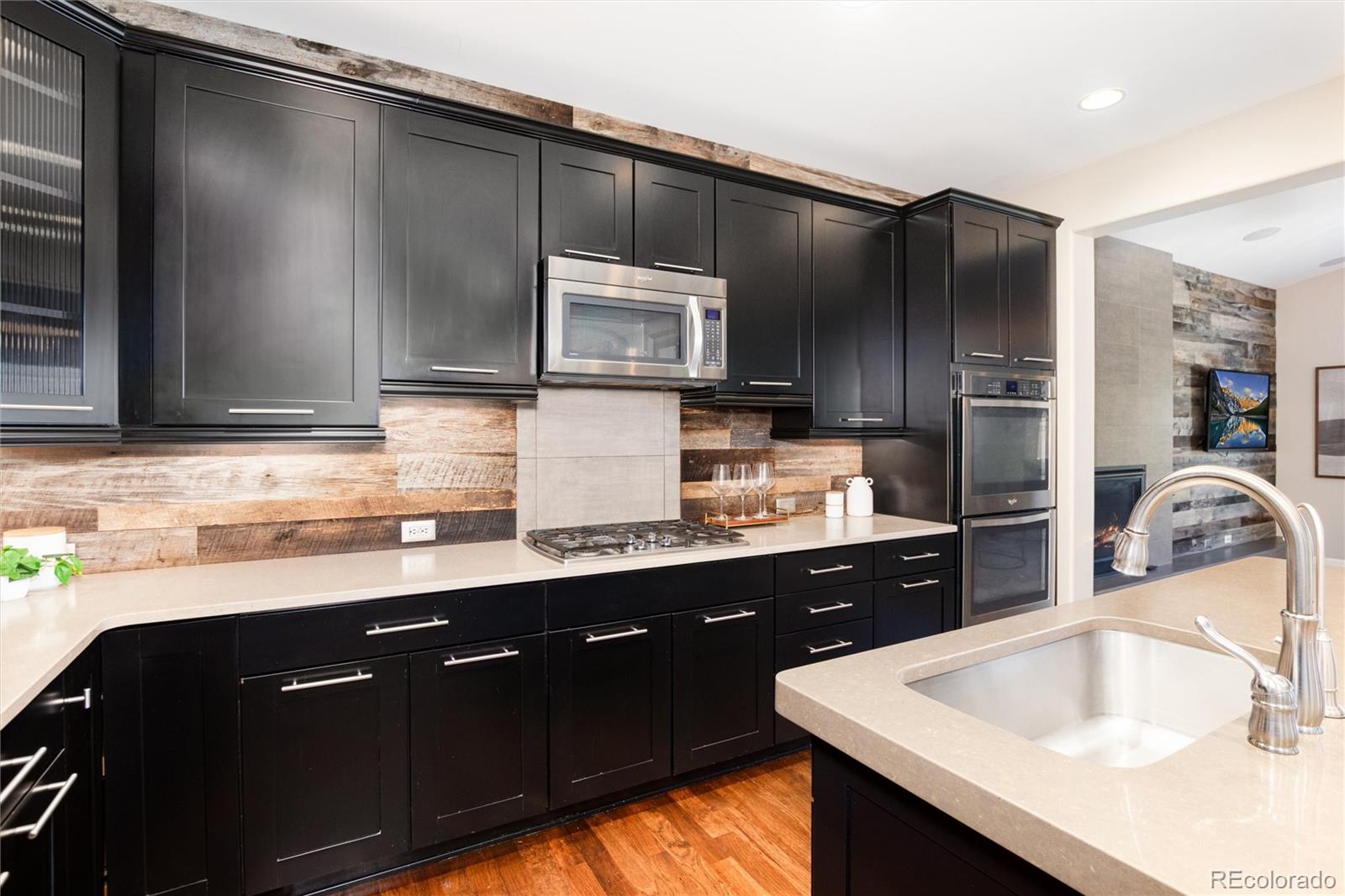 Highlands Ranch, Colorado, 80126, United States, 4 Bedrooms Bedrooms, ,4 BathroomsBathrooms,Residential,Active,1951823