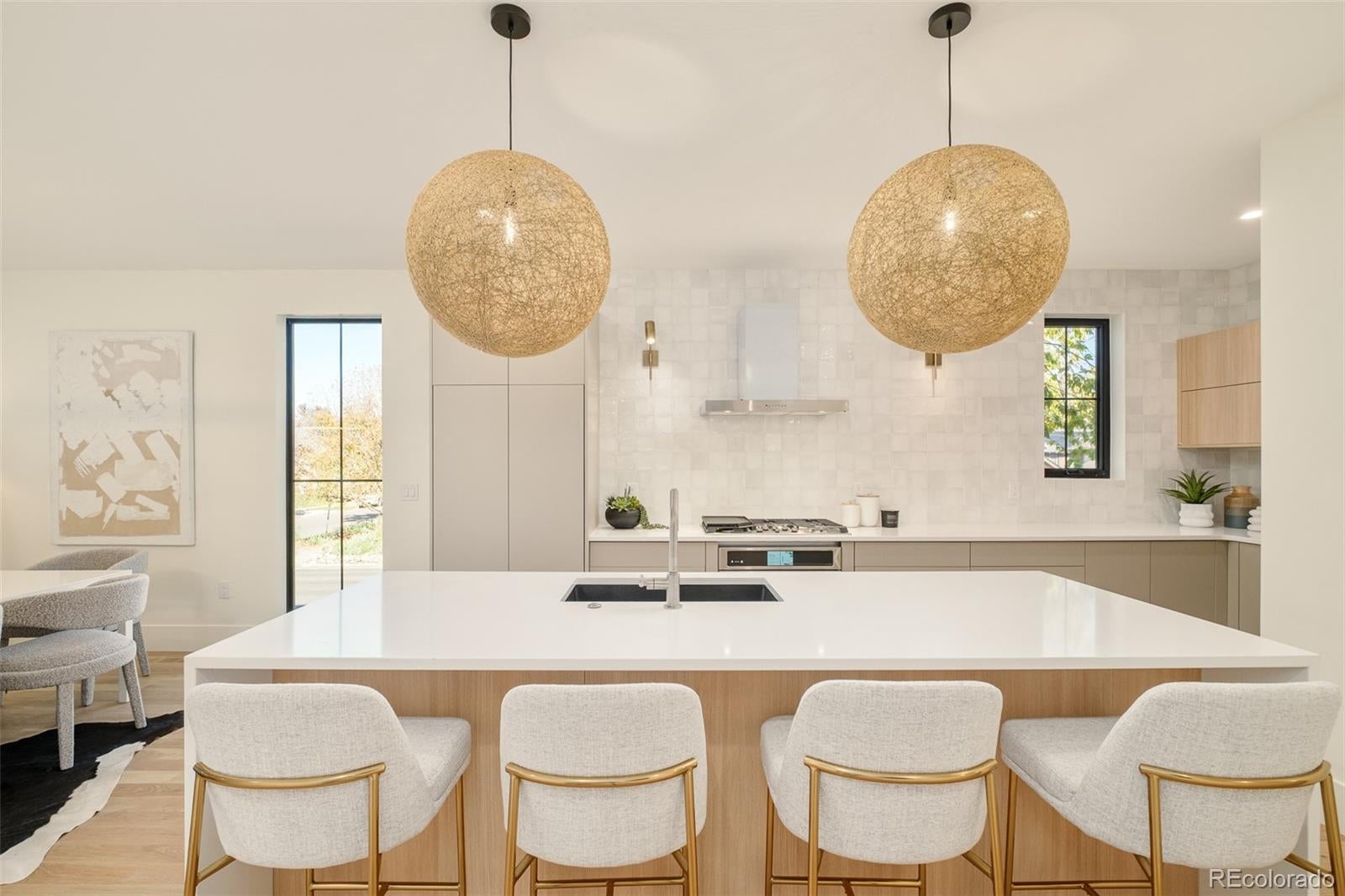 Denver, Colorado, 80206, United States, 3 Bedrooms Bedrooms, ,4 BathroomsBathrooms,Residential,Active,1987227