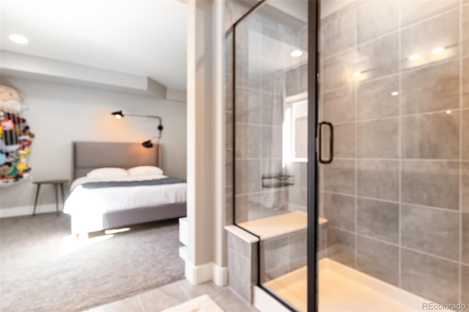 Monument, Colorado, 80132, United States, 5 Bedrooms Bedrooms, ,4 BathroomsBathrooms,Residential,Contingent,1992315