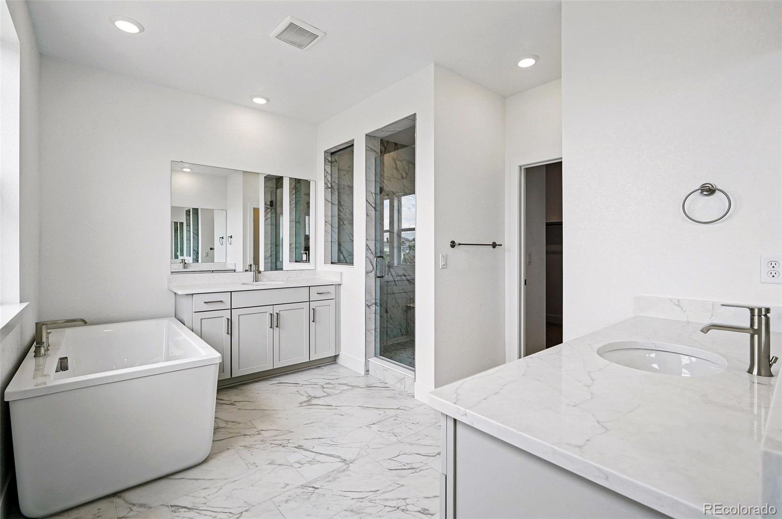 Arvada, Colorado, 80007, United States, 5 Bedrooms Bedrooms, ,4 BathroomsBathrooms,Residential,Active,1762868