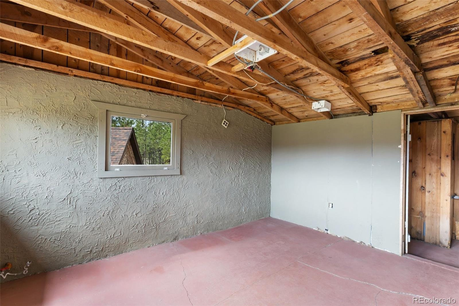 Woodland Park, Colorado, 80863, United States, 2 Bedrooms Bedrooms, ,2 BathroomsBathrooms,Residential,Active,2042765