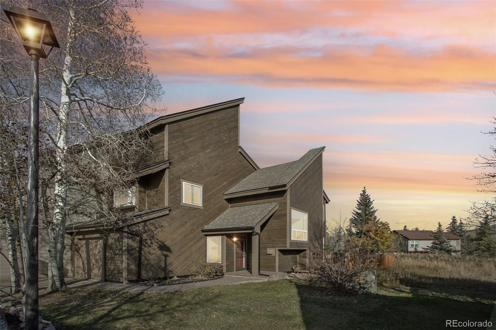 Silverthorne, Colorado, 80498, United States, 3 Bedrooms Bedrooms, ,2 BathroomsBathrooms,Residential,Active,1992542