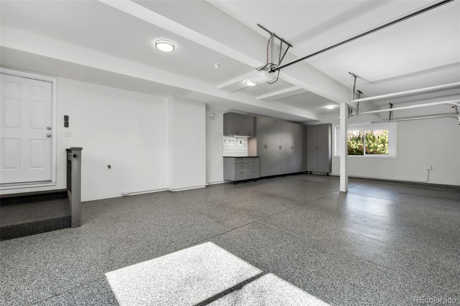 Boulder, Colorado, 80304, United States, 4 Bedrooms Bedrooms, ,5 BathroomsBathrooms,Residential,Active,1944028