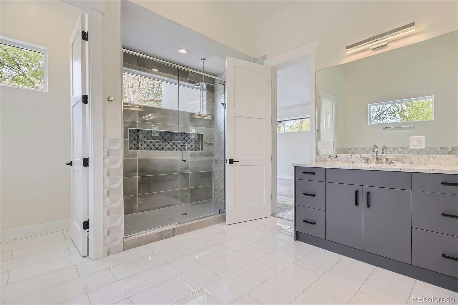 Denver, Colorado, 80222, United States, 6 Bedrooms Bedrooms, ,7 BathroomsBathrooms,Residential,Active,1769916