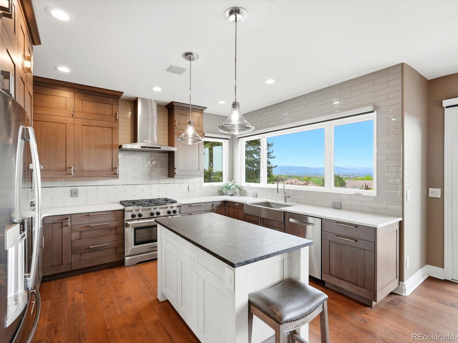 Highlands Ranch, Colorado, 80126, United States, 5 Bedrooms Bedrooms, ,5 BathroomsBathrooms,Residential,Pending,2045674