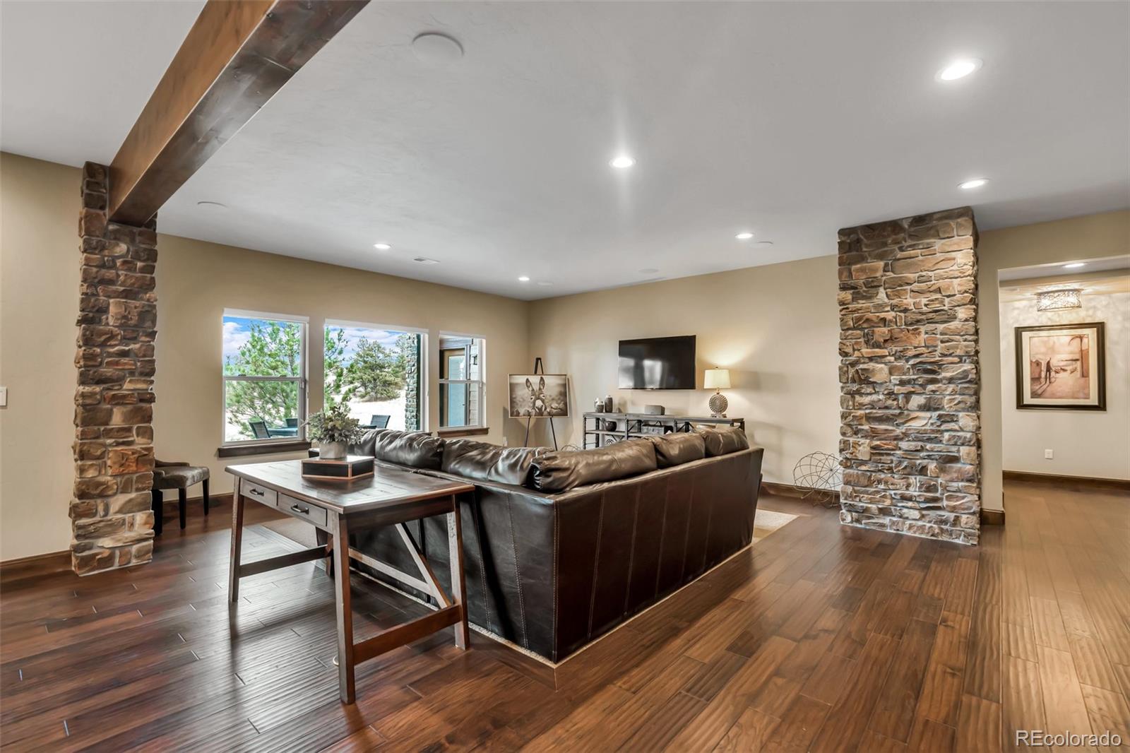 Elizabeth, Colorado, 80107, United States, 4 Bedrooms Bedrooms, ,6 BathroomsBathrooms,Residential,Contingent,2007099