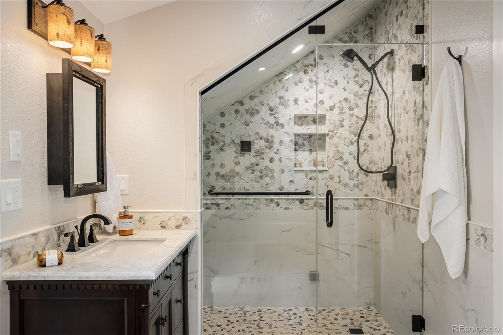 Golden, Colorado, 80403, United States, 2 Bedrooms Bedrooms, ,3 BathroomsBathrooms,Residential,Contingent,1889003