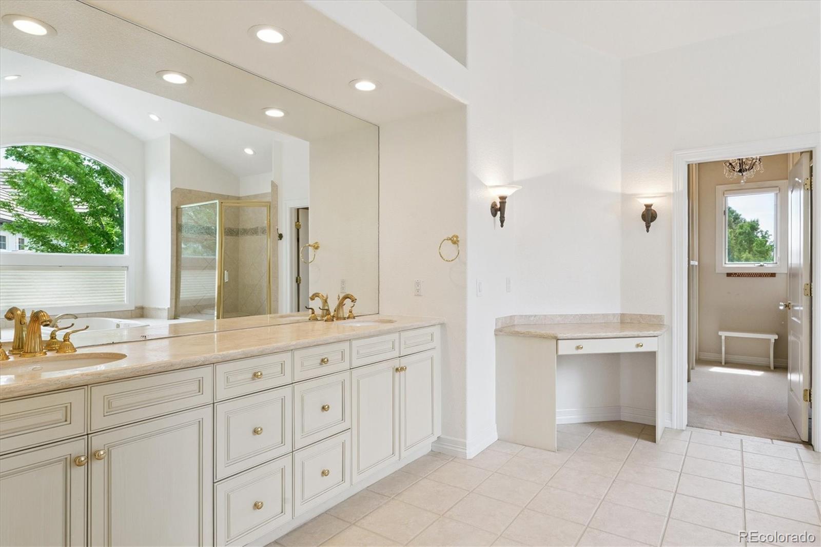 Lone Tree, Colorado, 80124, United States, 6 Bedrooms Bedrooms, ,5 BathroomsBathrooms,Residential,Active,1798134