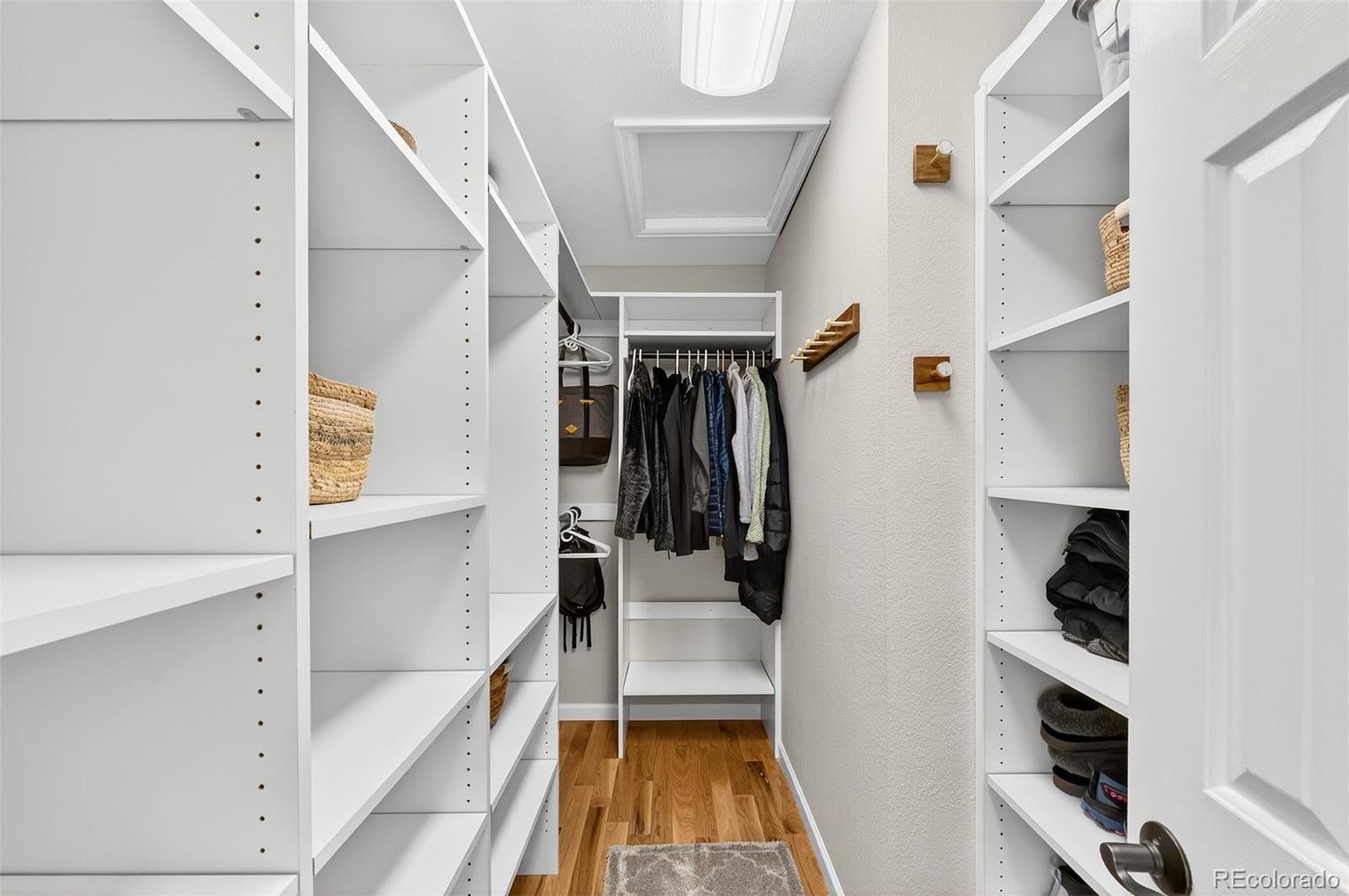 Littleton, Colorado, 80127, United States, 5 Bedrooms Bedrooms, ,4 BathroomsBathrooms,Residential,Active,2010213