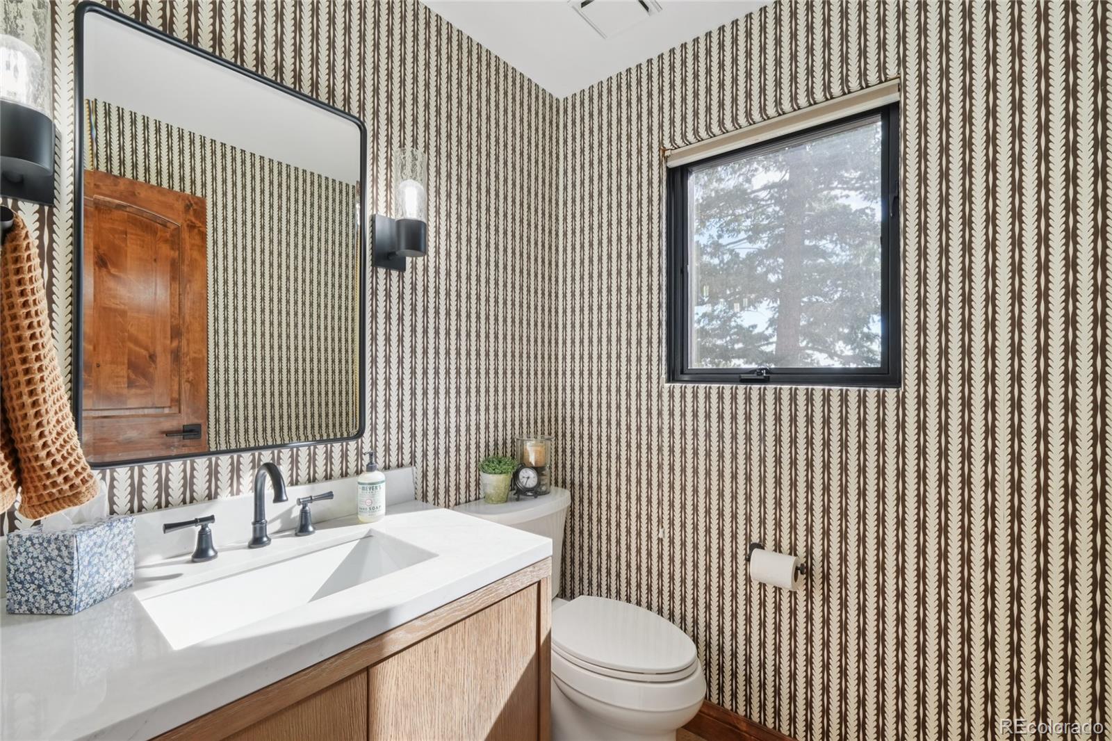 Manitou Springs, Colorado, 80829, United States, 4 Bedrooms Bedrooms, ,4 BathroomsBathrooms,Residential,Active,1943824