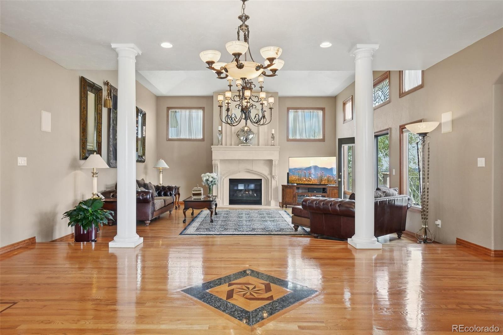 Larkspur, Colorado, 80118, United States, 5 Bedrooms Bedrooms, ,5 BathroomsBathrooms,Residential,Active,1914586