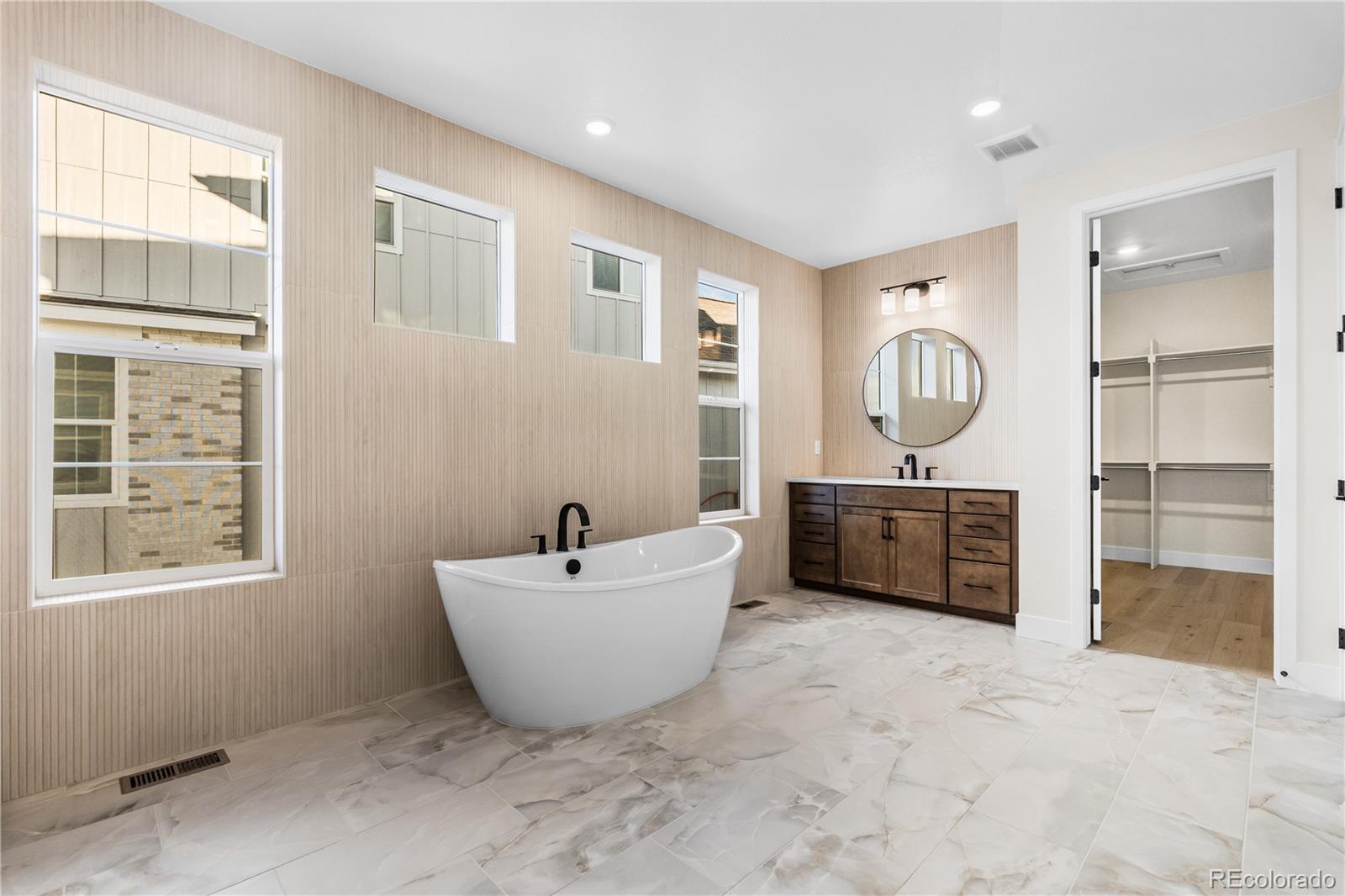 Castle Pines, Colorado, 80108, United States, 7 Bedrooms Bedrooms, ,7 BathroomsBathrooms,Residential,Active,2016708