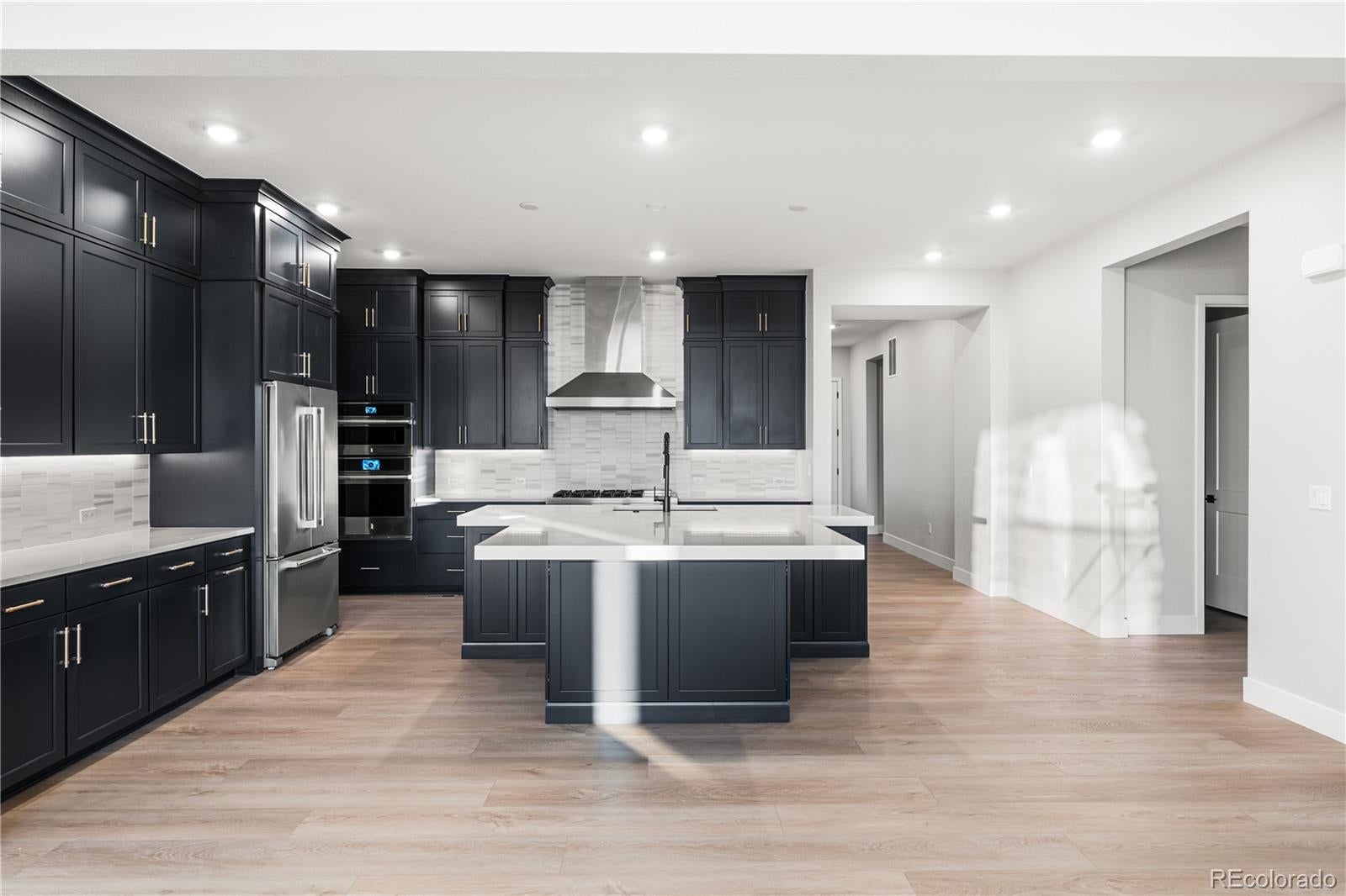 Castle Pines, Colorado, 80108, United States, 4 Bedrooms Bedrooms, ,5 BathroomsBathrooms,Residential,Active,1953011