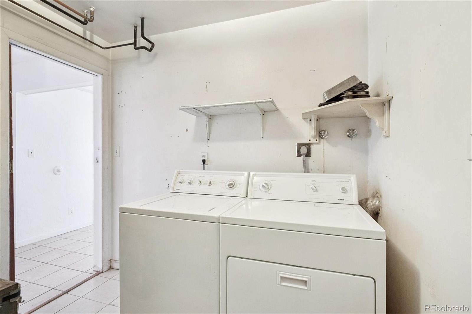 Lakewood, Colorado, 80227, United States, 3 Bedrooms Bedrooms, ,2 BathroomsBathrooms,Residential,Active,1952501