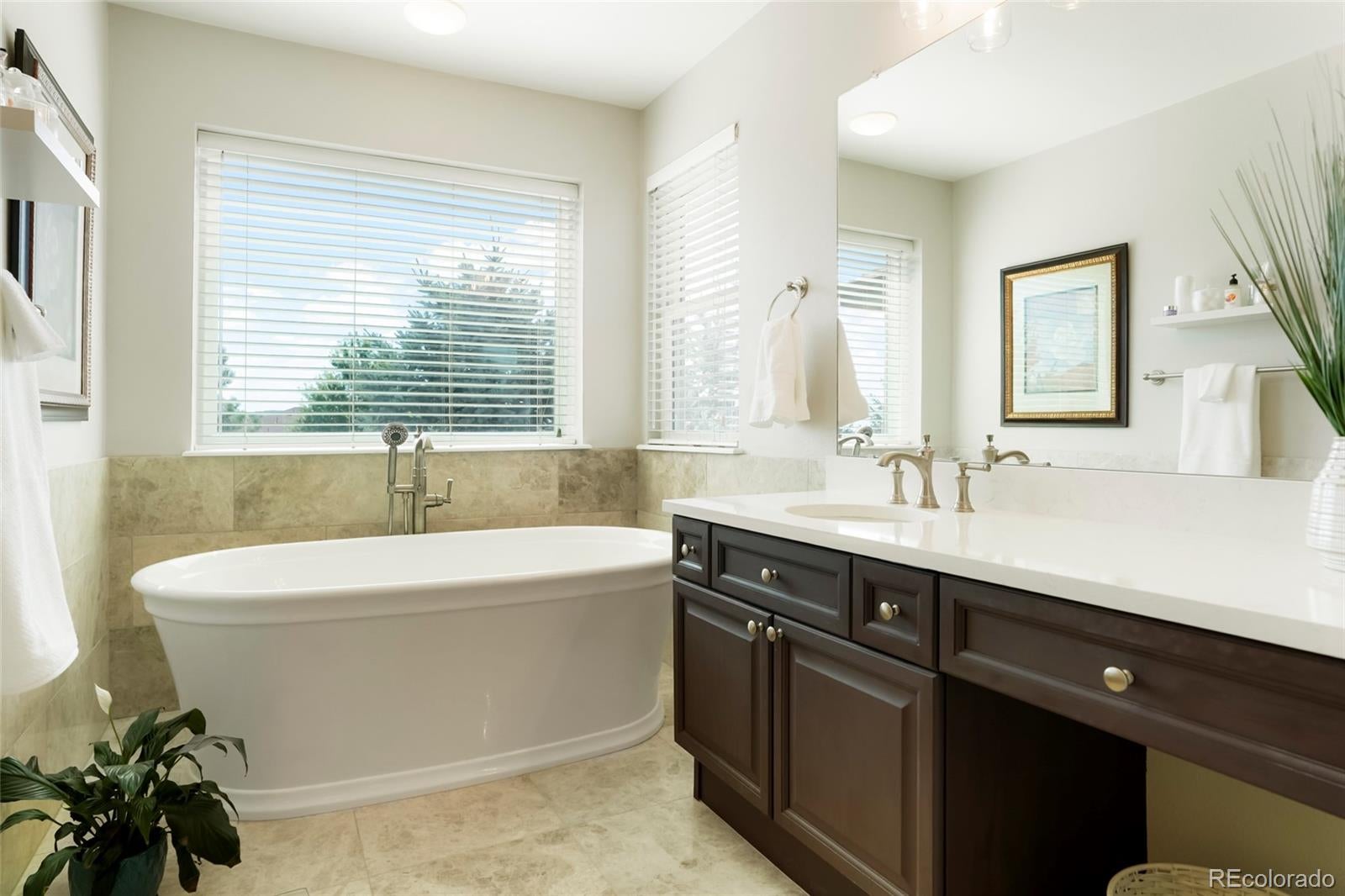 Highlands Ranch, Colorado, 80126, United States, 5 Bedrooms Bedrooms, ,5 BathroomsBathrooms,Residential,Active,1922291