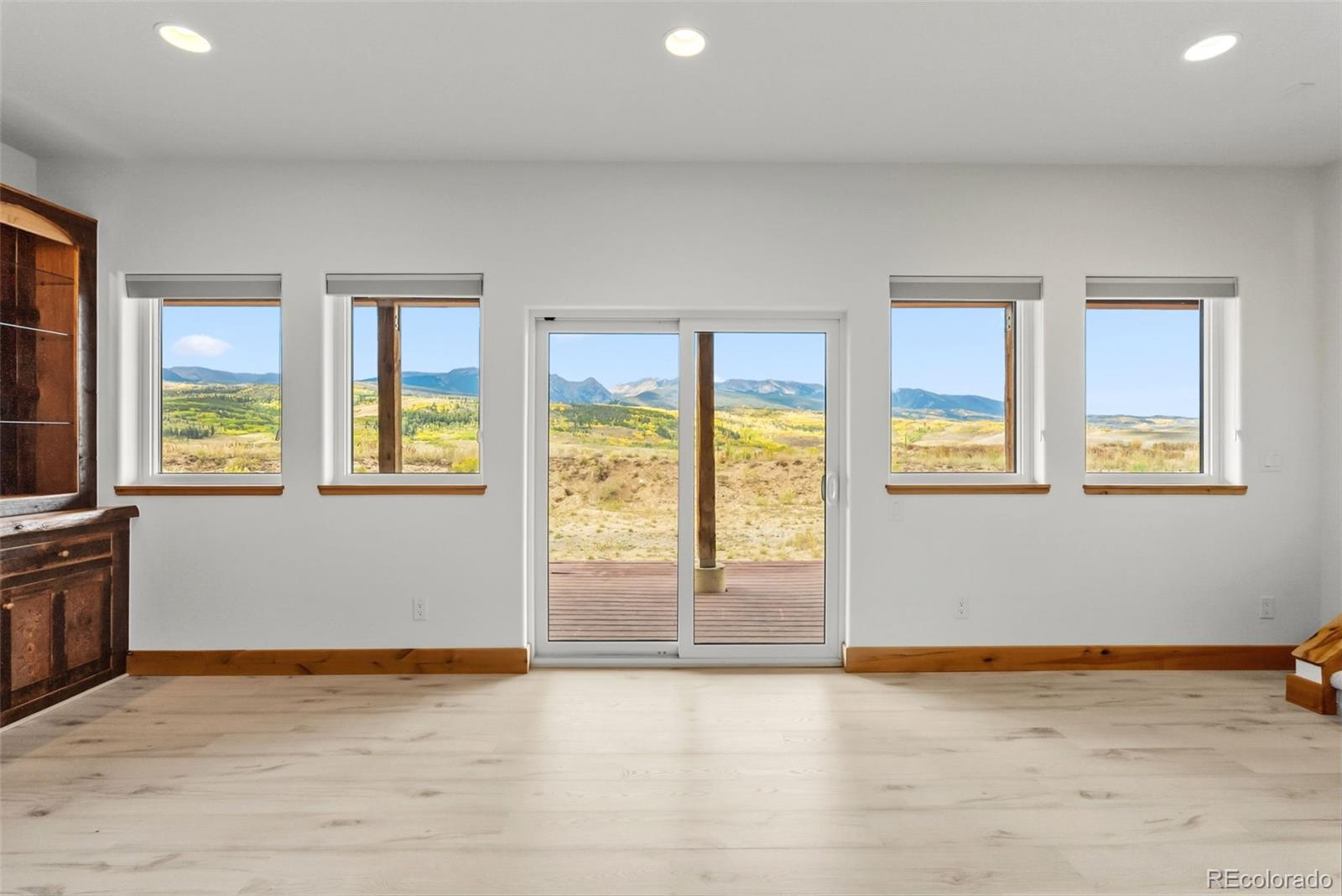 Silverthorne, Colorado, 80498, United States, 6 Bedrooms Bedrooms, ,4 BathroomsBathrooms,Residential,Active,1959532