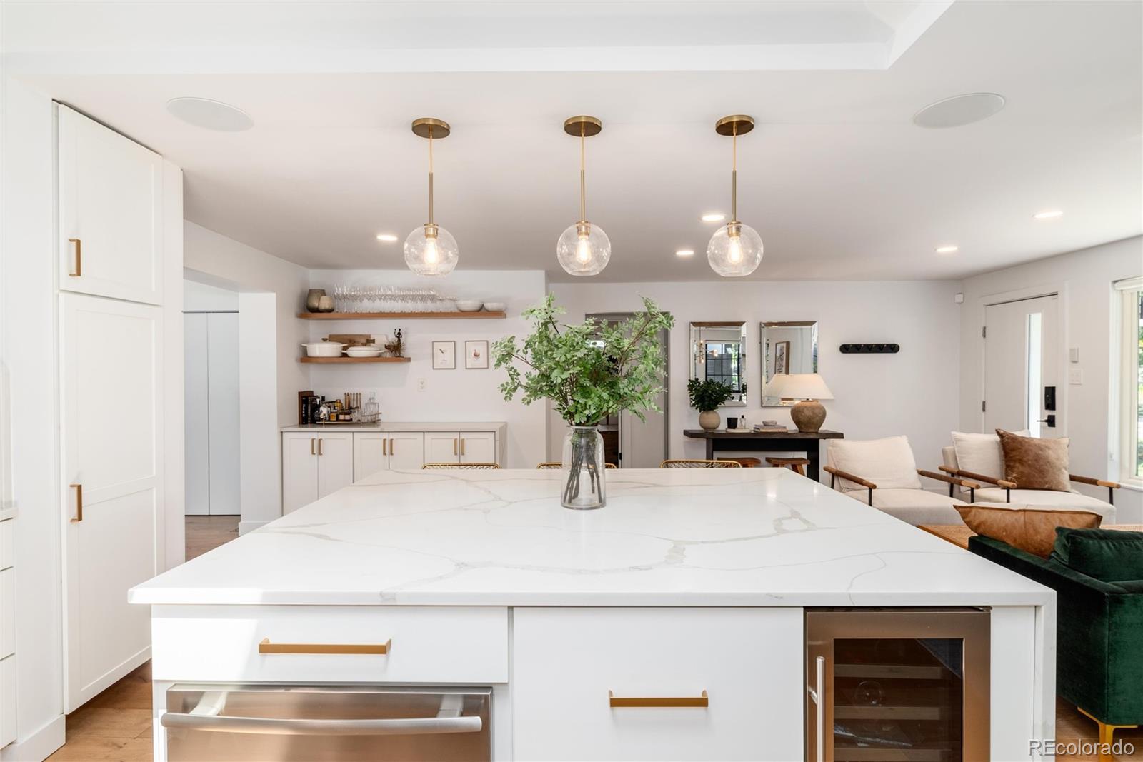 Denver, Colorado, 80209, United States, 3 Bedrooms Bedrooms, ,2 BathroomsBathrooms,Residential,Active,2015814