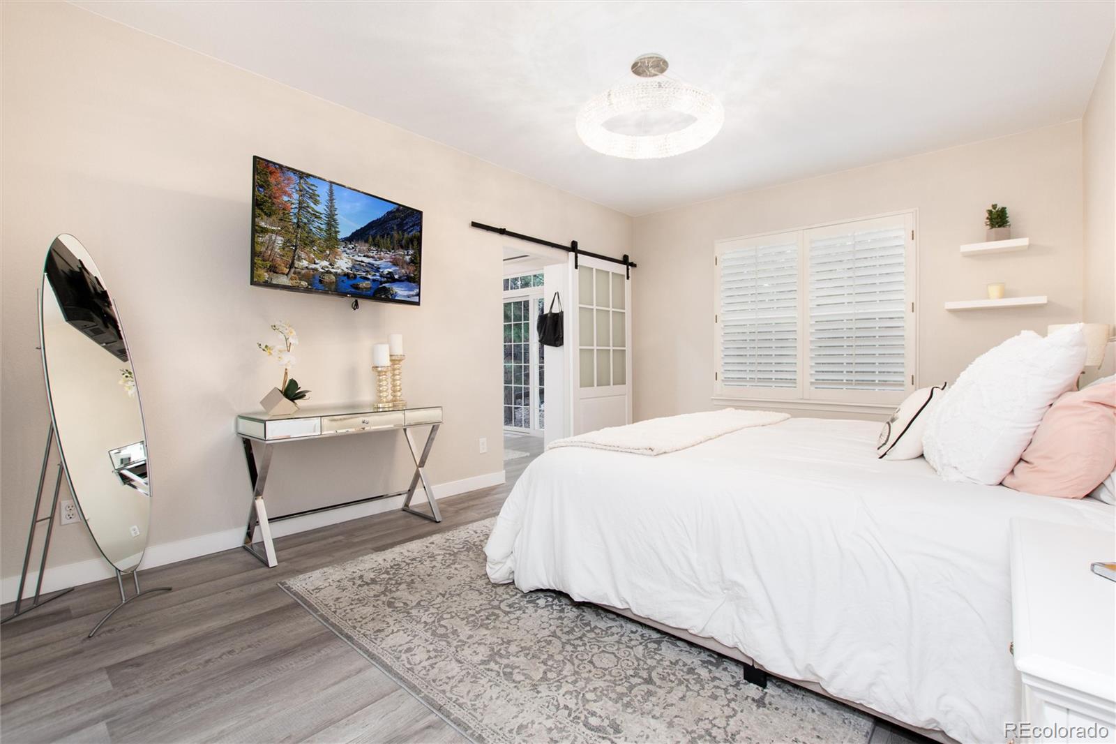 Littleton, Colorado, 80123, United States, 4 Bedrooms Bedrooms, ,4 BathroomsBathrooms,Residential,Active,1936610