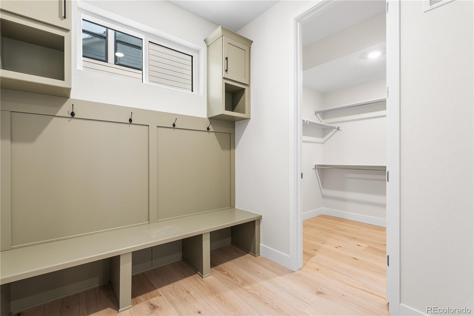 Lone Tree, Colorado, 80134, United States, 6 Bedrooms Bedrooms, ,6 BathroomsBathrooms,Residential,Active,2010173