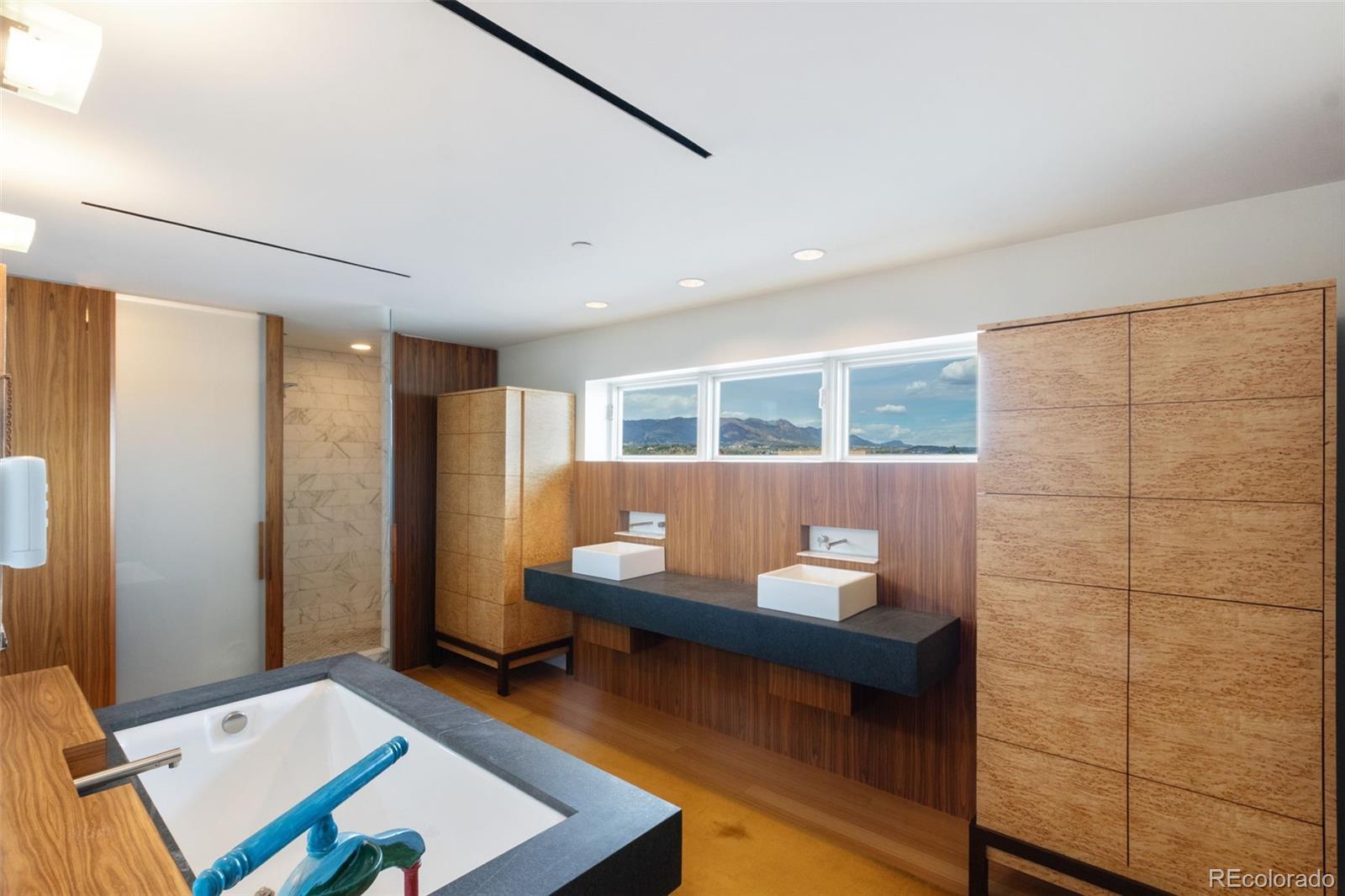 Colorado Springs, Colorado, 80903, United States, 3 Bedrooms Bedrooms, ,3 BathroomsBathrooms,Residential,Active,2010554