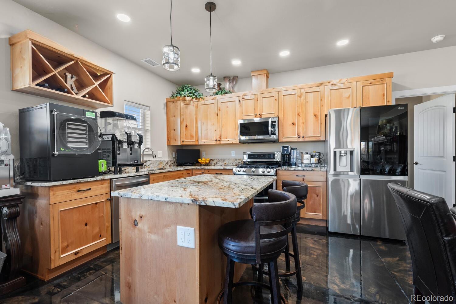 Montrose, Colorado, 81403, United States, 3 Bedrooms Bedrooms, ,3 BathroomsBathrooms,Residential,Active,1985579