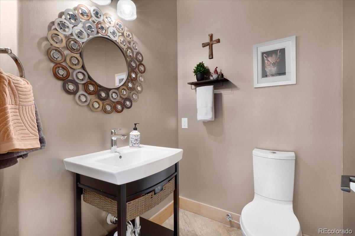 Morrison, Colorado, 80465, United States, 4 Bedrooms Bedrooms, ,4 BathroomsBathrooms,Residential,Active,1863327