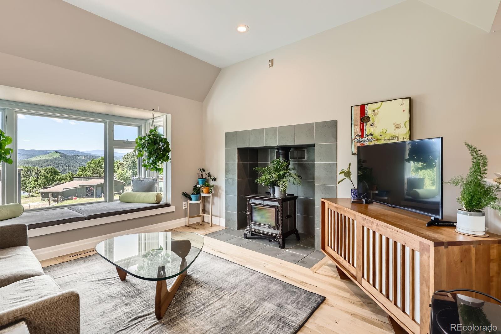 Boulder, Colorado, 80302, United States, 4 Bedrooms Bedrooms, ,3 BathroomsBathrooms,Residential,Active,1944047