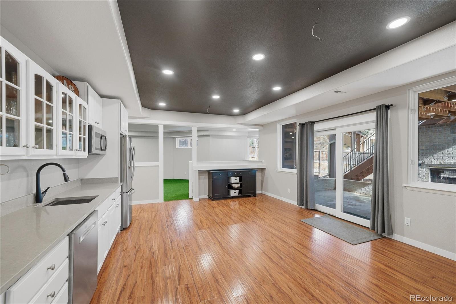 Littleton, Colorado, 80123, United States, 5 Bedrooms Bedrooms, ,6 BathroomsBathrooms,Residential,Active,2012465