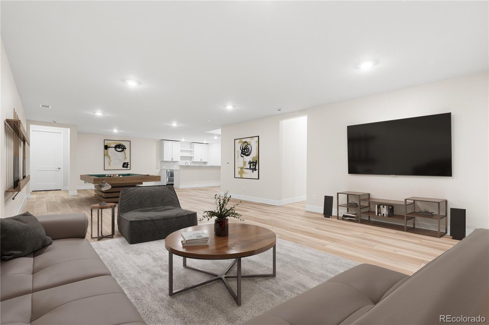 Castle Pines, Colorado, 80108, United States, 7 Bedrooms Bedrooms, ,8 BathroomsBathrooms,Residential,Active,1992239