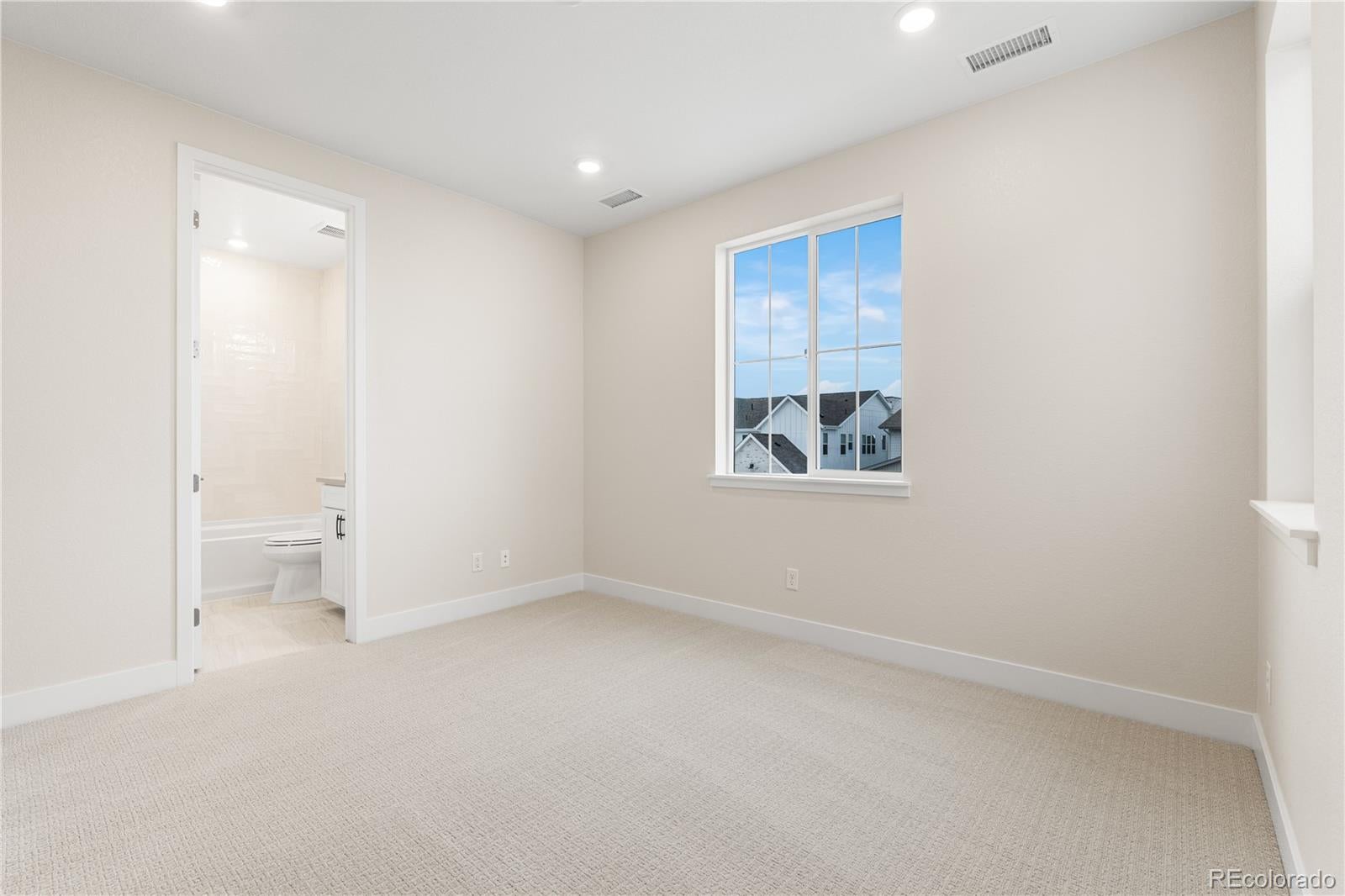 Castle Pines, Colorado, 80108, United States, 7 Bedrooms Bedrooms, ,8 BathroomsBathrooms,Residential,Active,1992239