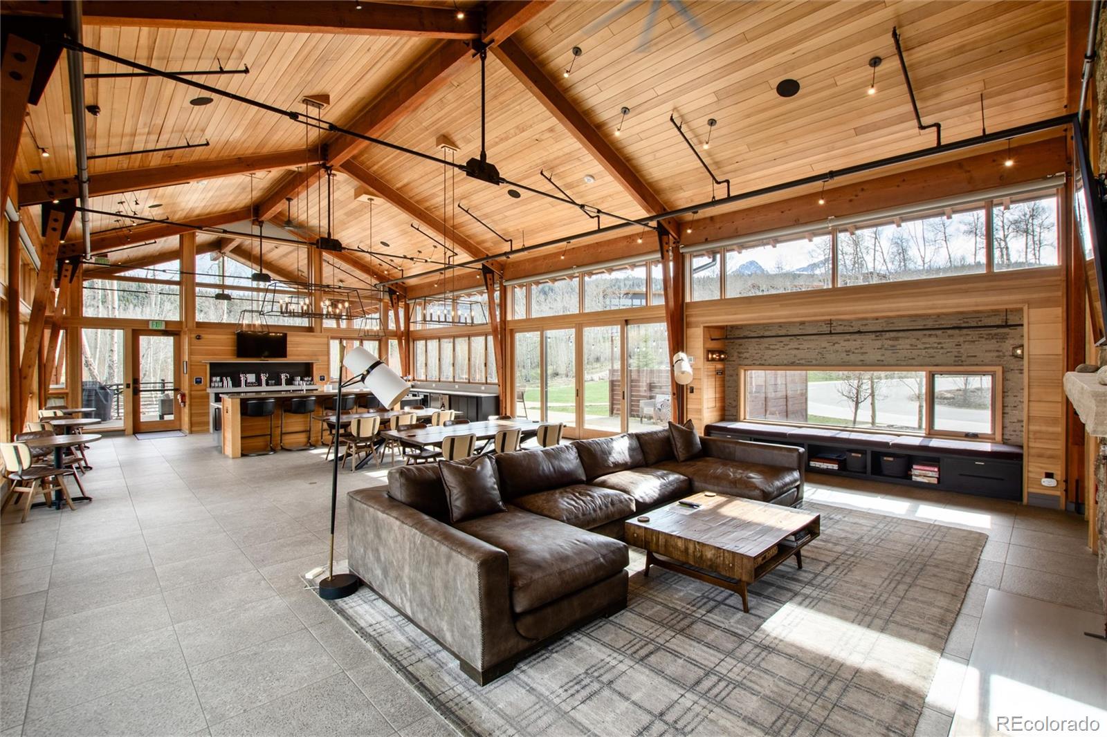 Silverthorne, Colorado, 80498, United States, 3 Bedrooms Bedrooms, ,3 BathroomsBathrooms,Residential,Active,1823934