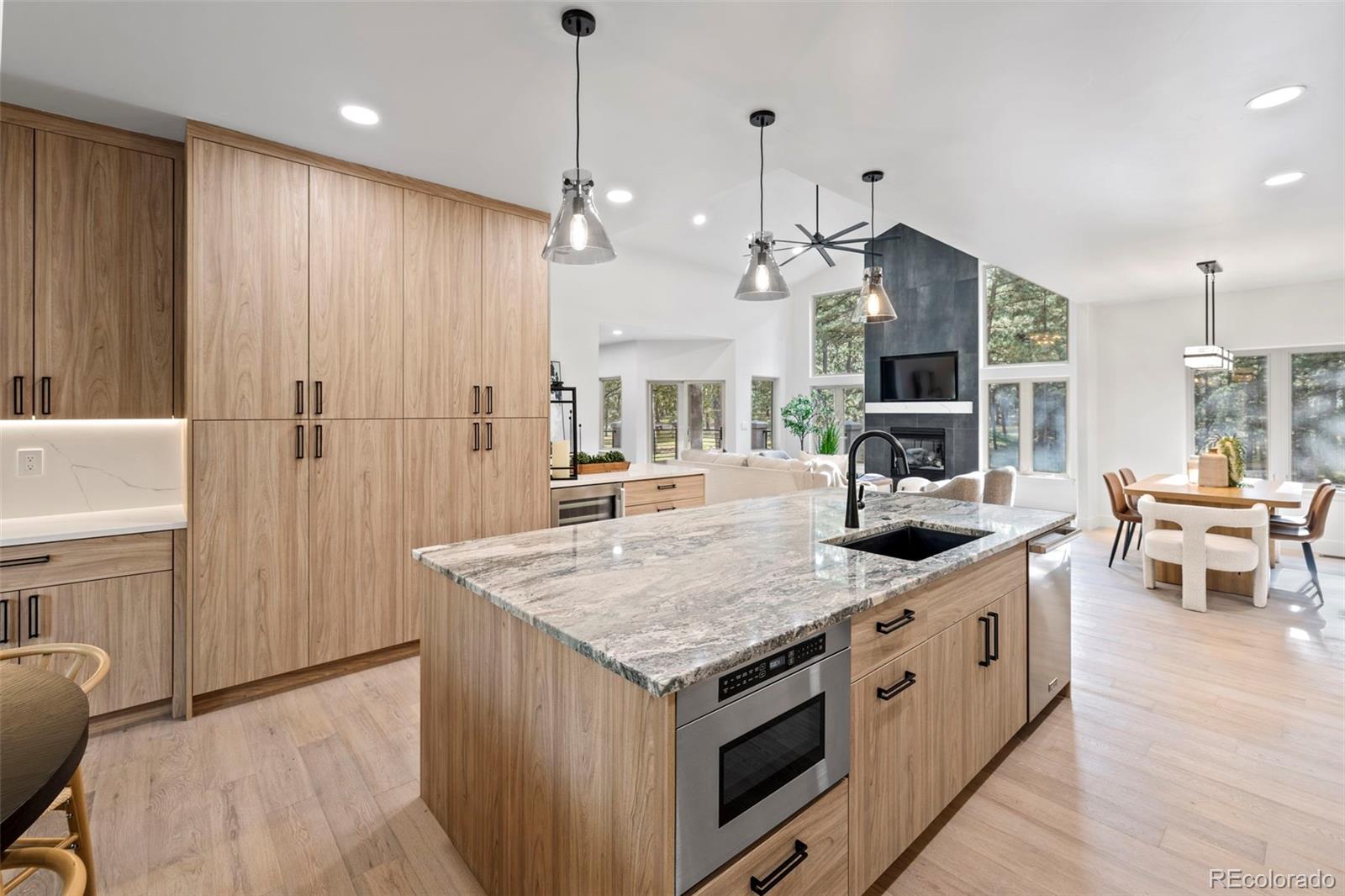 Colorado Springs, Colorado, 80908, United States, 4 Bedrooms Bedrooms, ,5 BathroomsBathrooms,Residential,Active,1999177