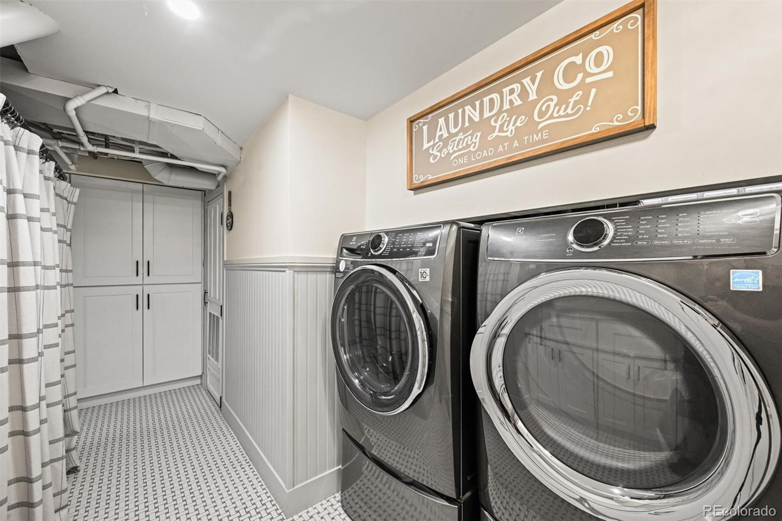 Denver, Colorado, 80210, United States, 3 Bedrooms Bedrooms, ,3 BathroomsBathrooms,Residential,Active,1892614