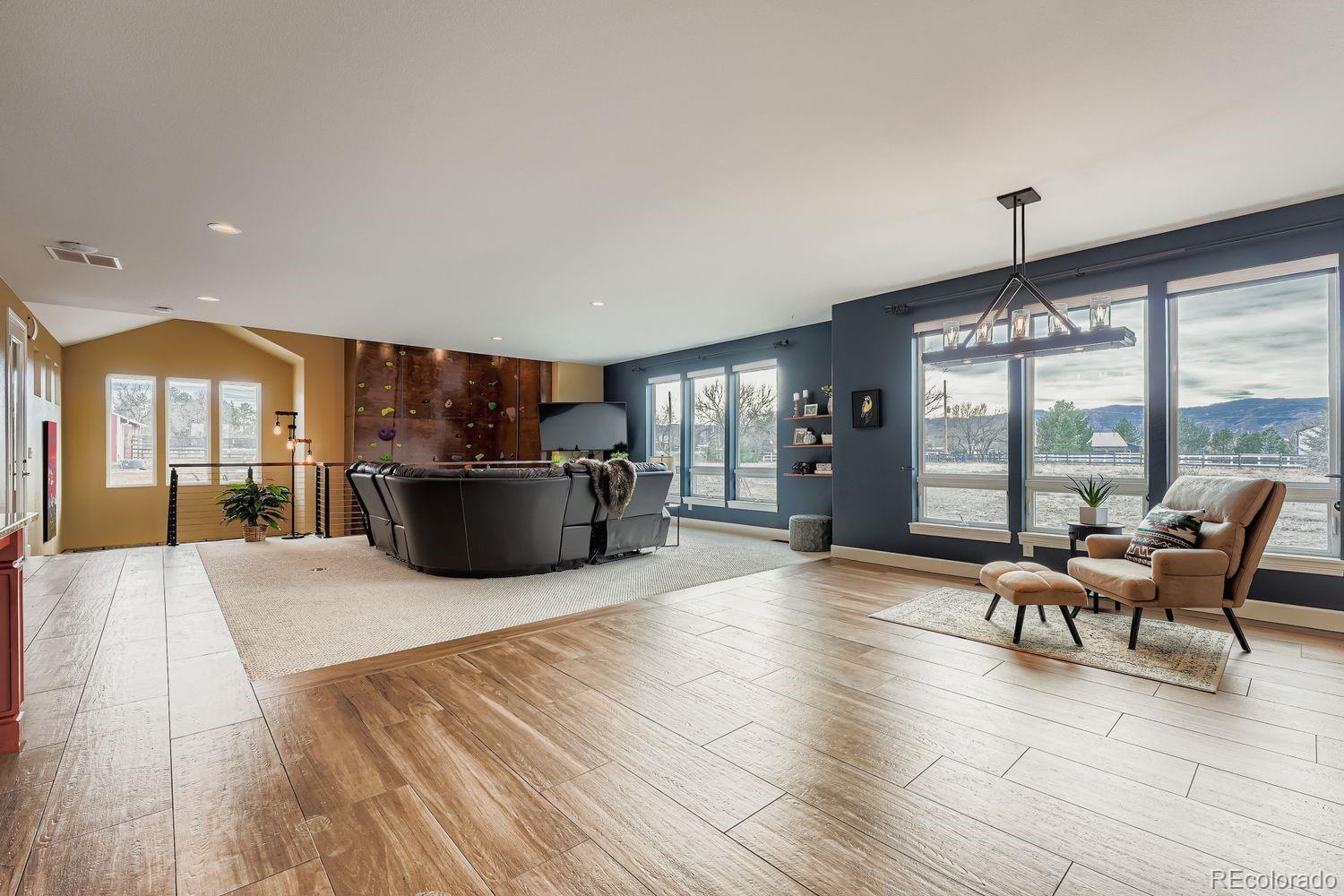 Littleton, Colorado, 80125, United States, 4 Bedrooms Bedrooms, ,5 BathroomsBathrooms,Residential,Active,2008311