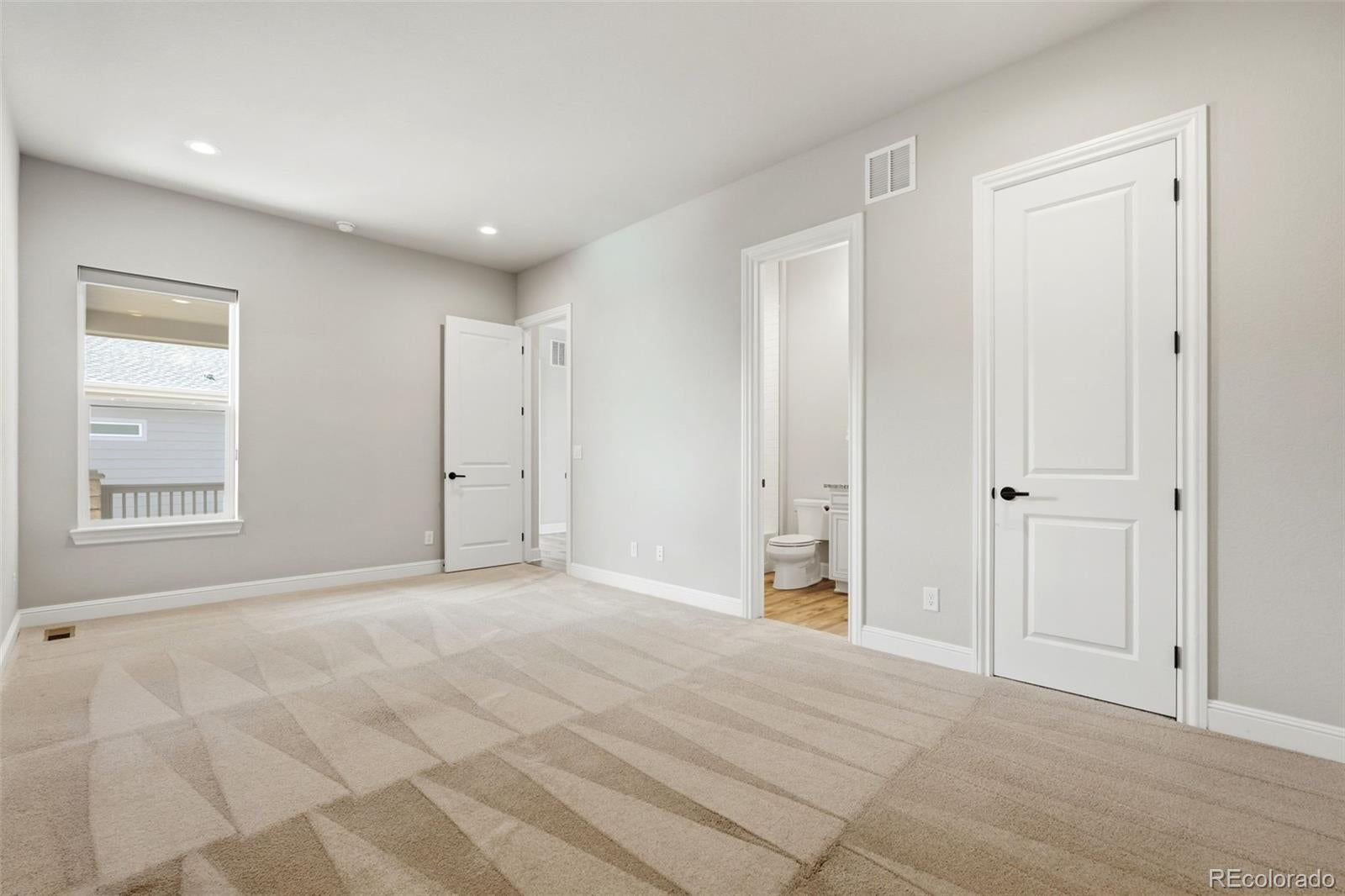 Castle Rock, Colorado, 80104, United States, 3 Bedrooms Bedrooms, ,3 BathroomsBathrooms,Residential,Active,2013637