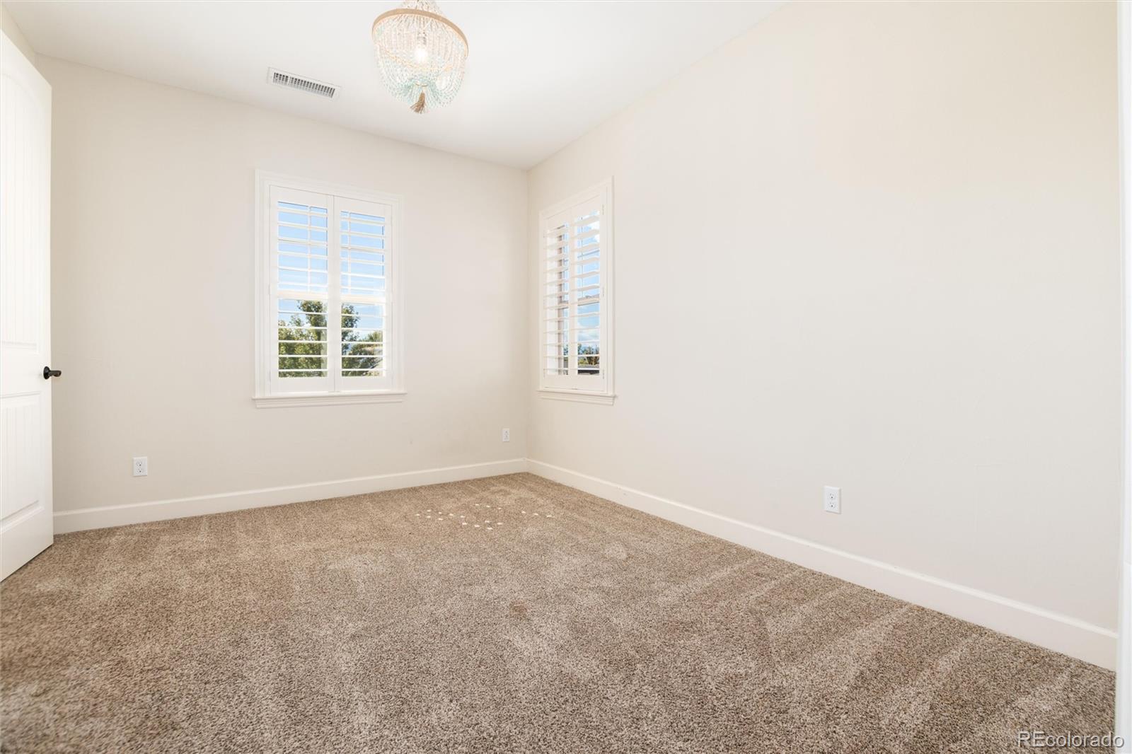 Highlands Ranch, Colorado, 80126, United States, 4 Bedrooms Bedrooms, ,4 BathroomsBathrooms,Residential,Active,1951823