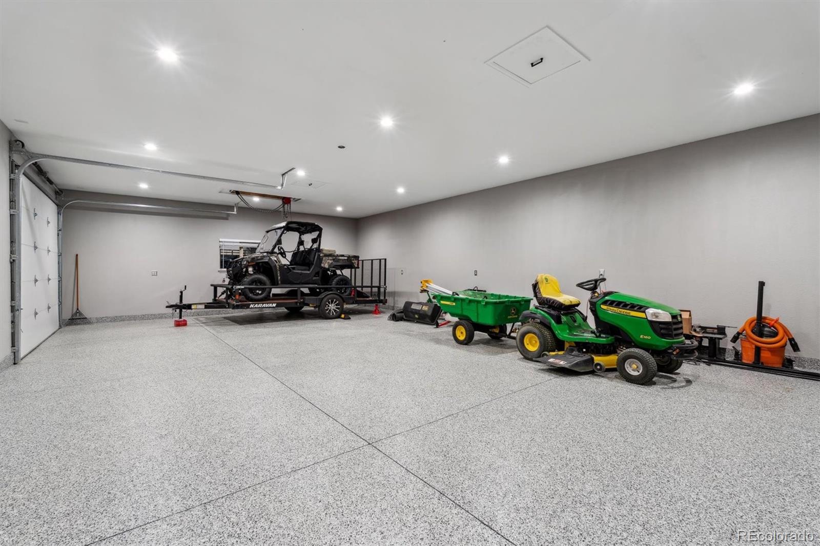 Brighton, Colorado, 80602, United States, 7 Bedrooms Bedrooms, ,5 BathroomsBathrooms,Residential,Active,2010194