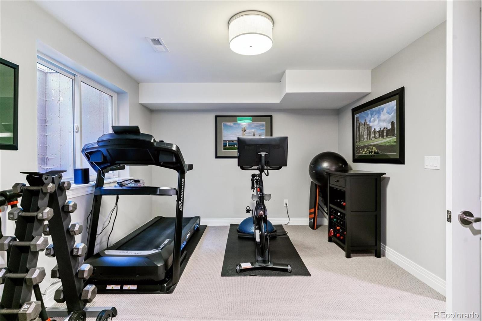 Denver, Colorado, 80205, United States, 4 Bedrooms Bedrooms, ,4 BathroomsBathrooms,Residential,Active,1905128