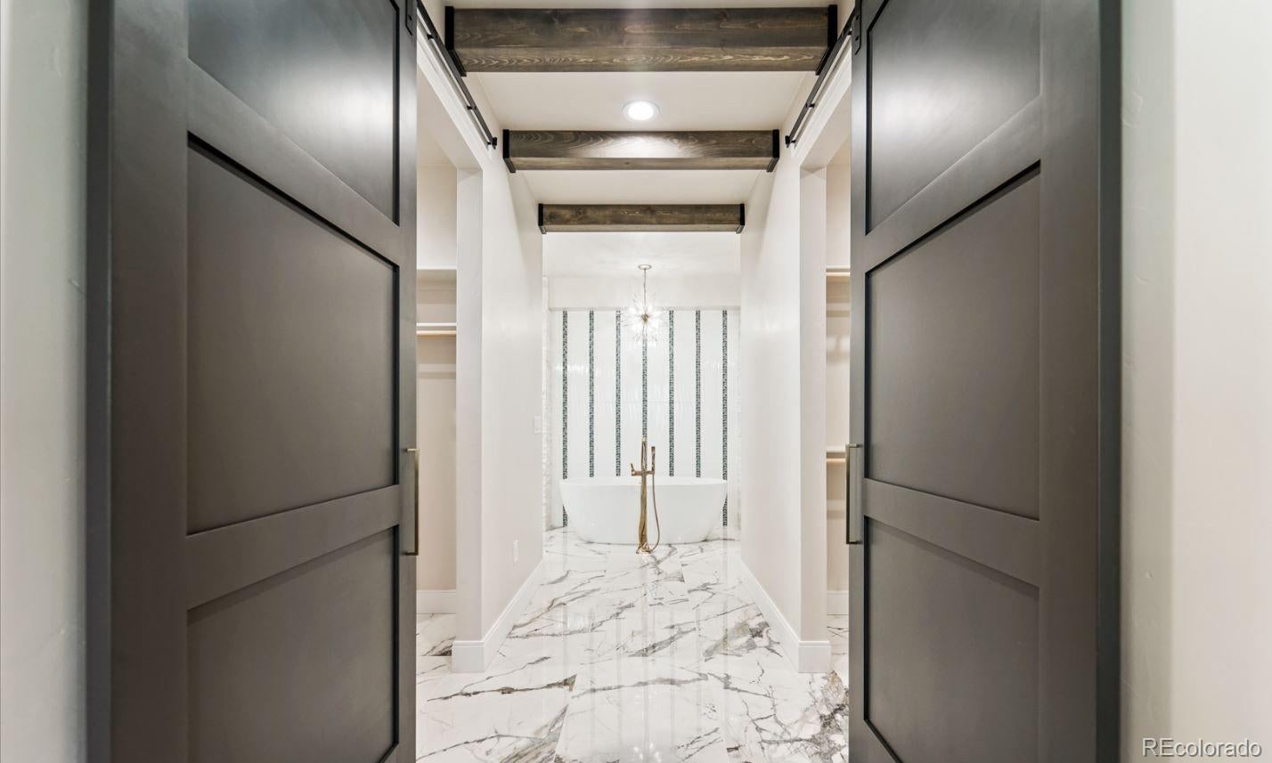 Colorado Springs, Colorado, 80908, United States, 5 Bedrooms Bedrooms, ,6 BathroomsBathrooms,Residential,Active,1992271