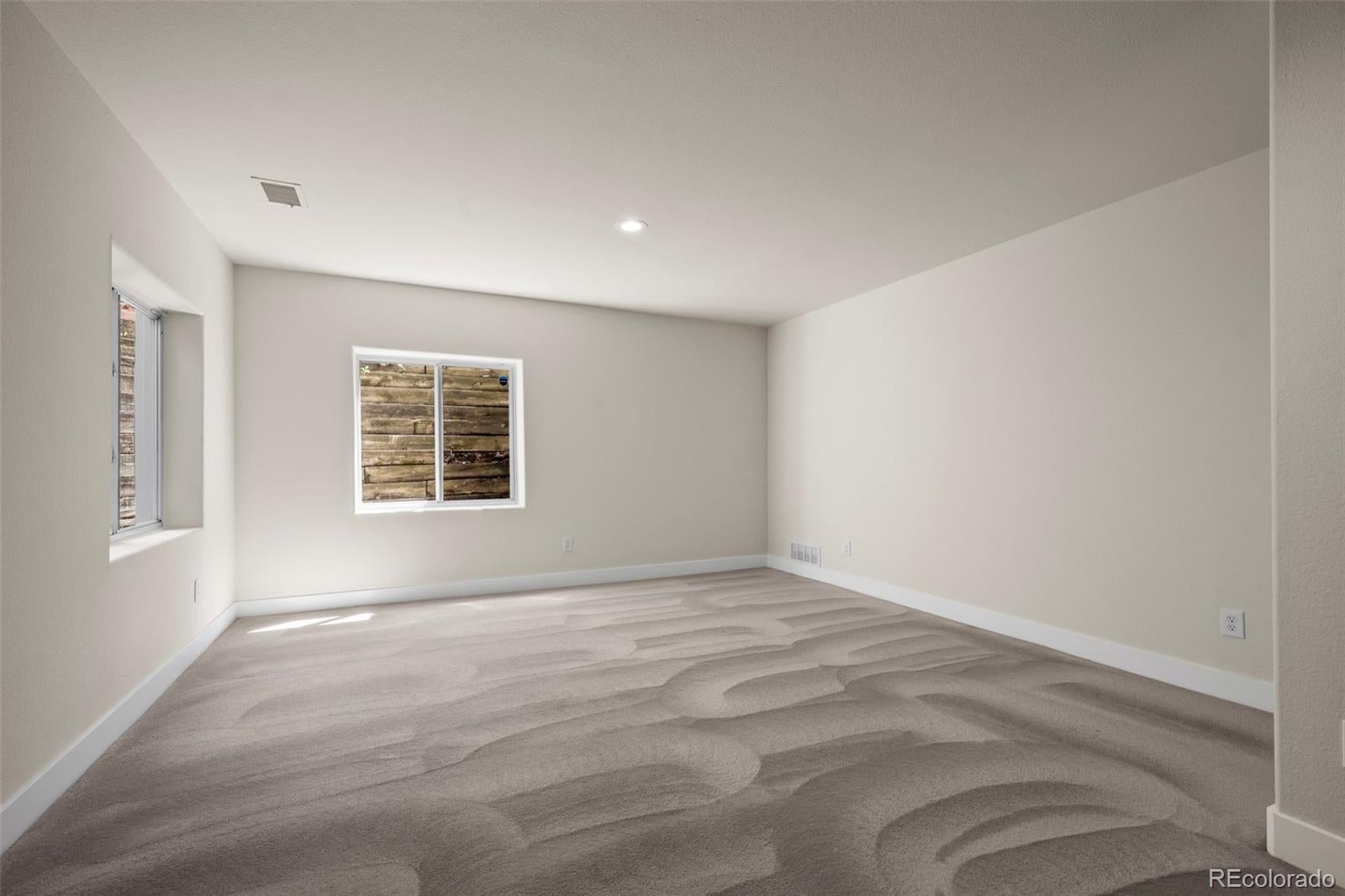 Boulder, Colorado, 80301, United States, 4 Bedrooms Bedrooms, ,4 BathroomsBathrooms,Residential,Active,1944061