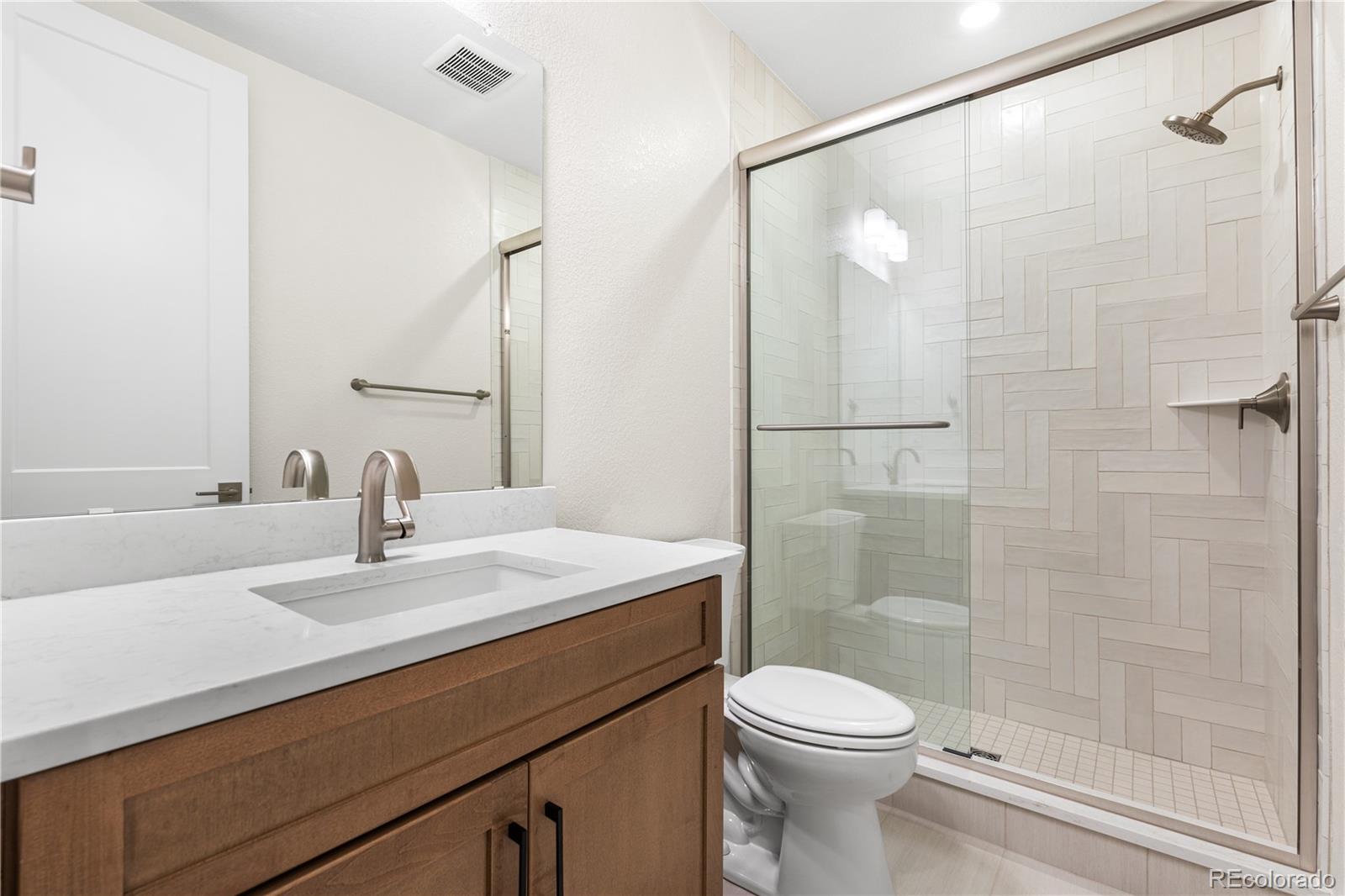 Lone Tree, Colorado, 80134, United States, 6 Bedrooms Bedrooms, ,6 BathroomsBathrooms,Residential,Active,2010173