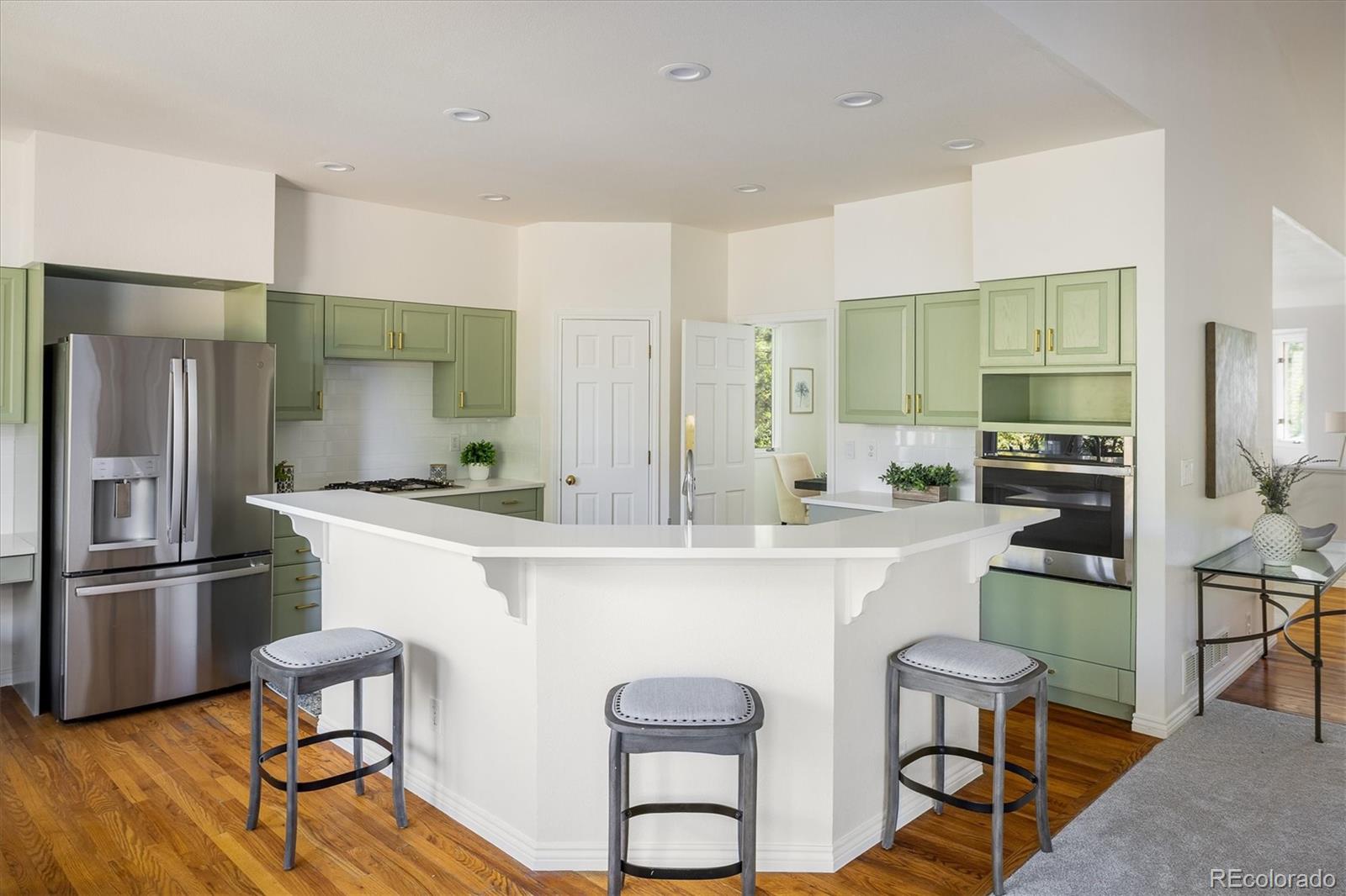 Lafayette, Colorado, 80026, United States, 4 Bedrooms Bedrooms, ,3 BathroomsBathrooms,Residential,Active,1960130