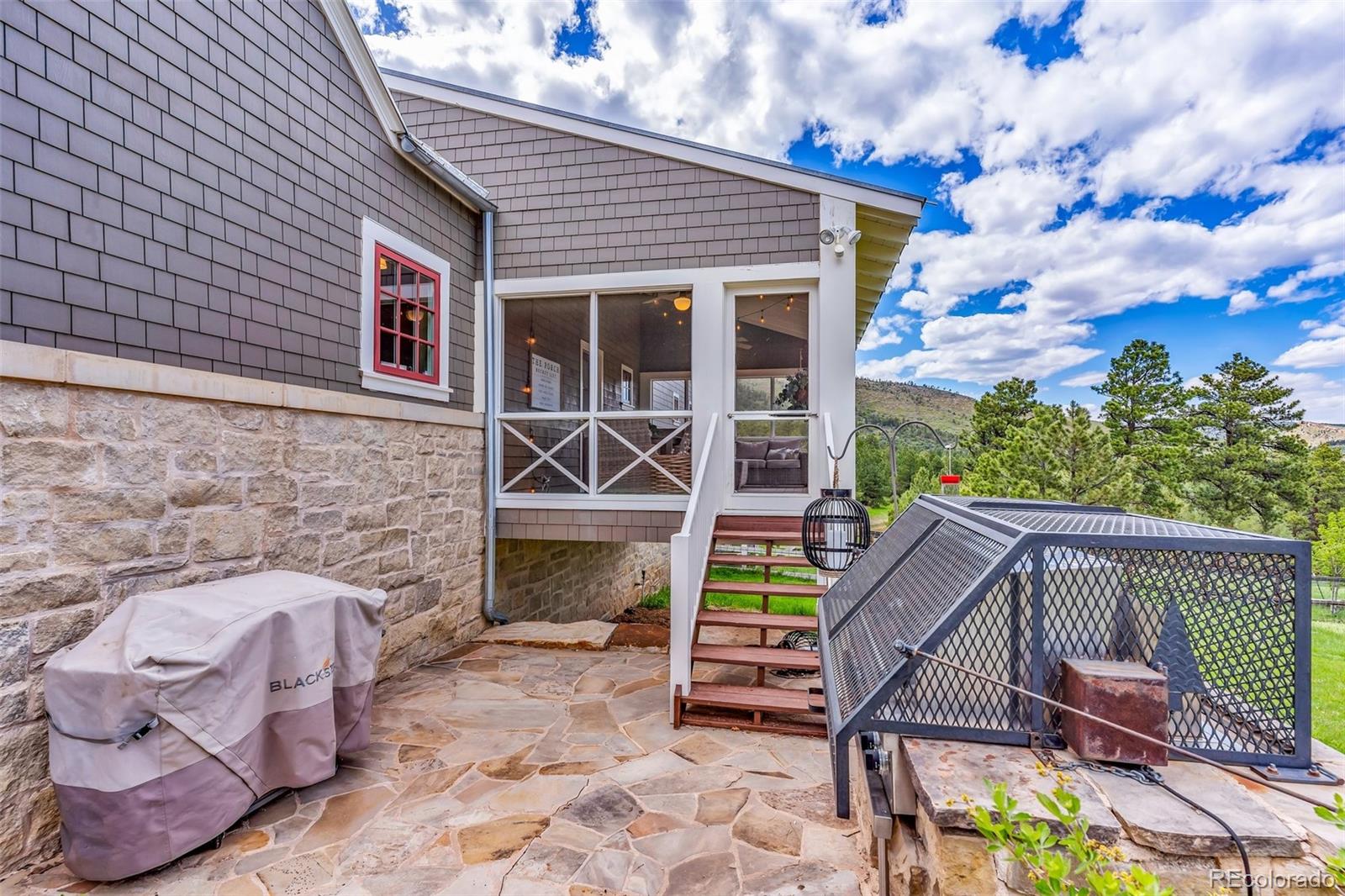 Beulah, Colorado, 81023, United States, ,4 BathroomsBathrooms,Residential,Active,1769562