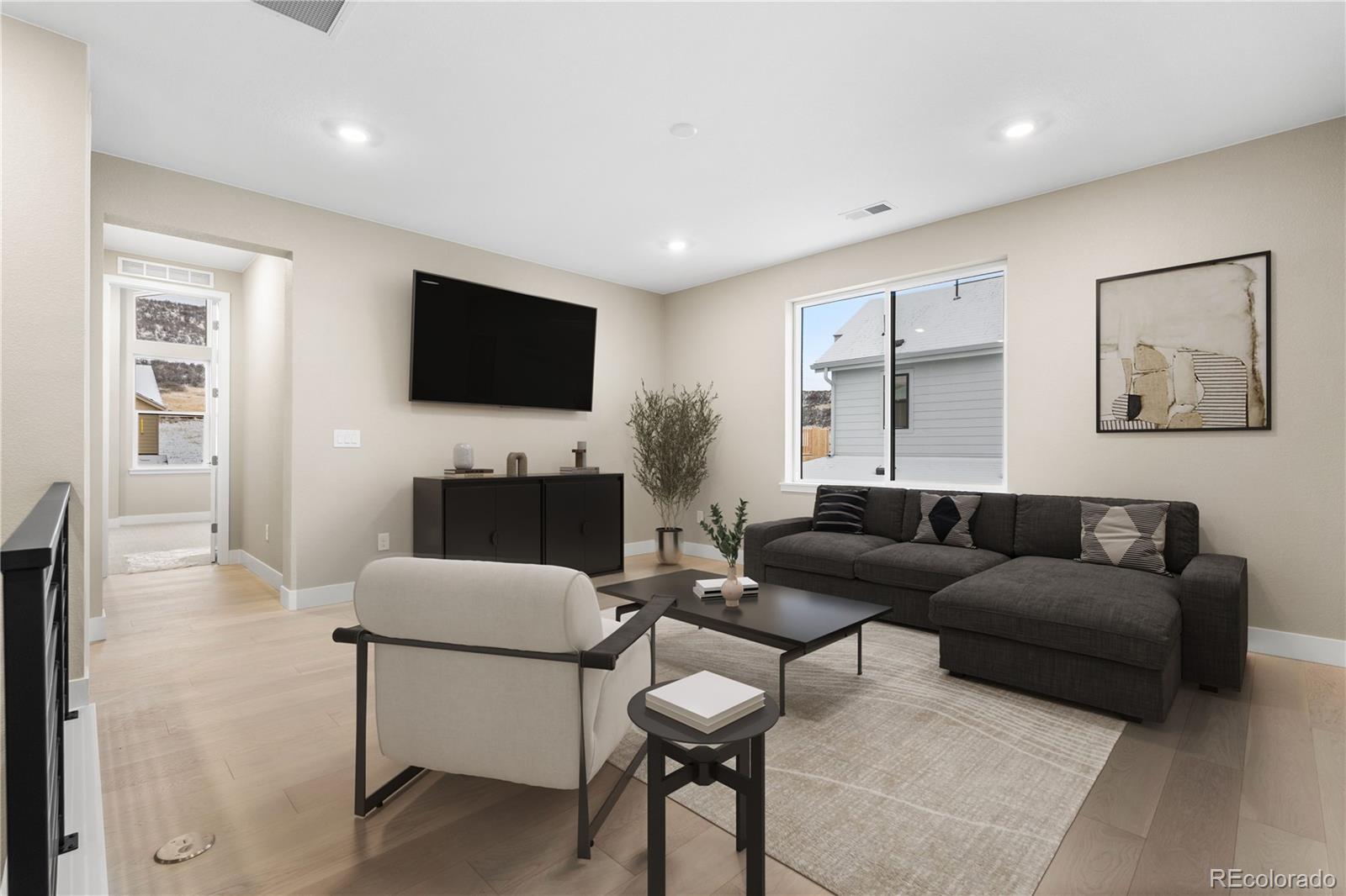 Lone Tree, Colorado, 80134, United States, 6 Bedrooms Bedrooms, ,7 BathroomsBathrooms,Residential,Active,2010172